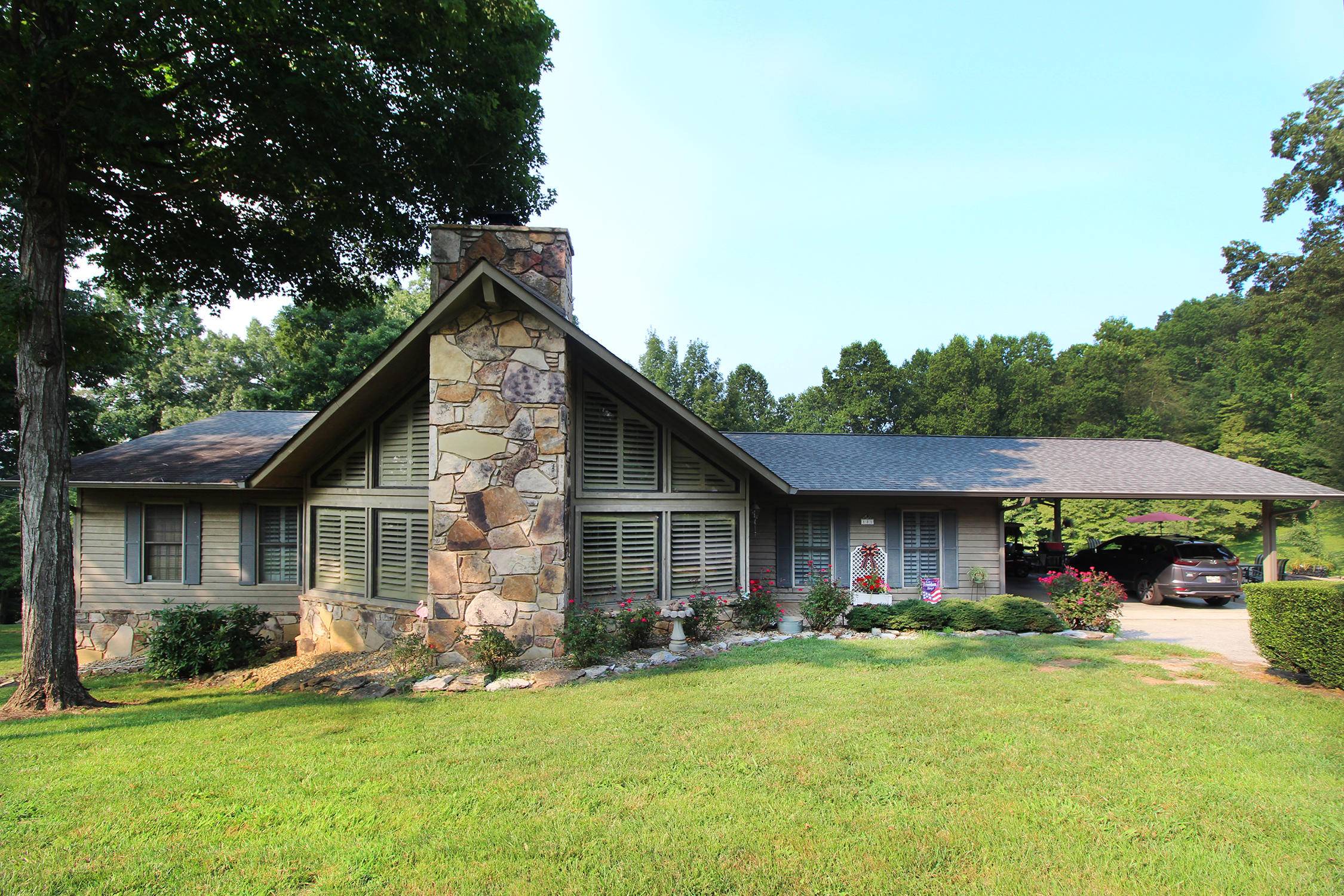 Andersonville, TN 37705,181 Lakeview LN