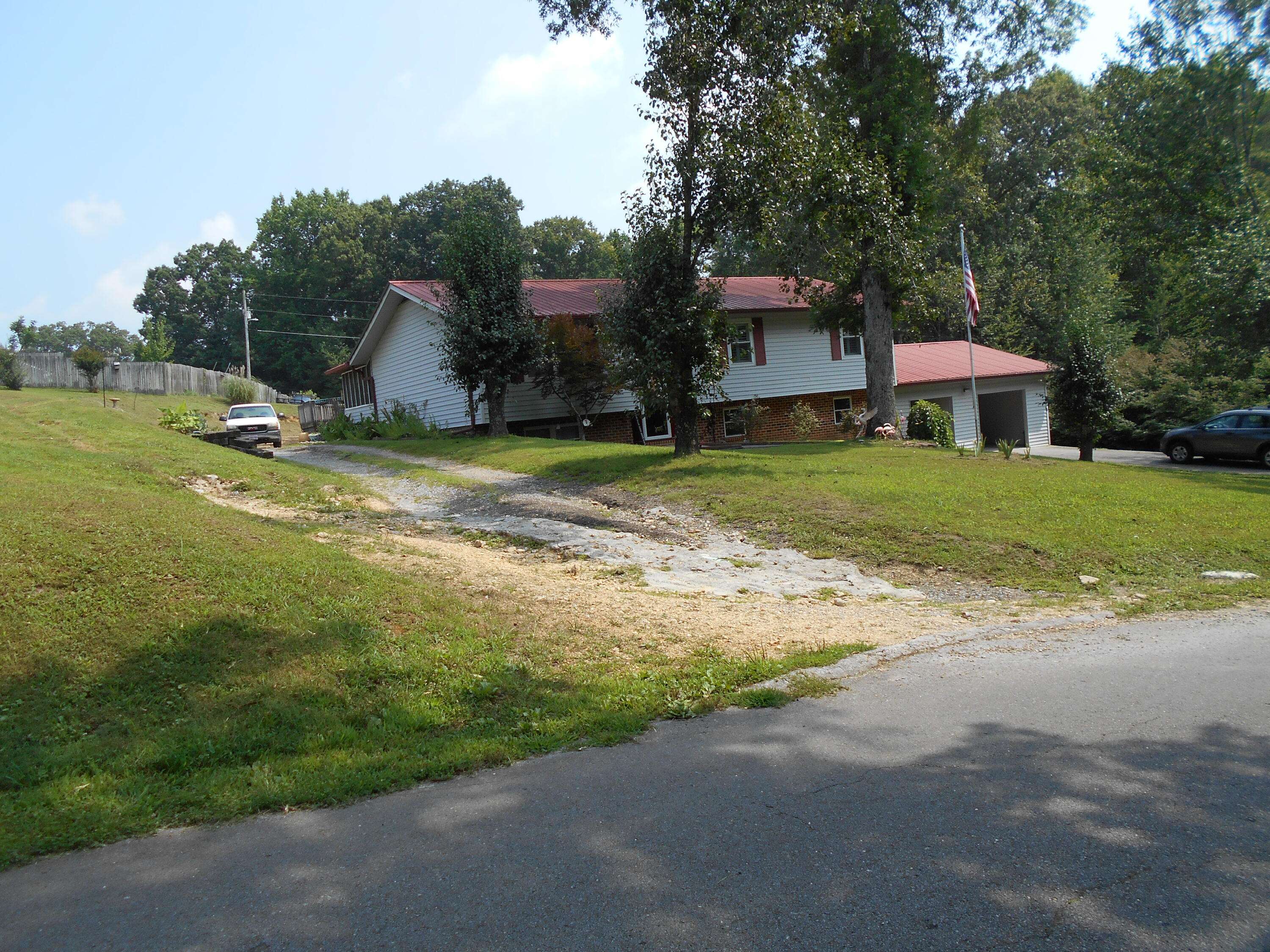 Riceville, TN 37370,208 County Road 146