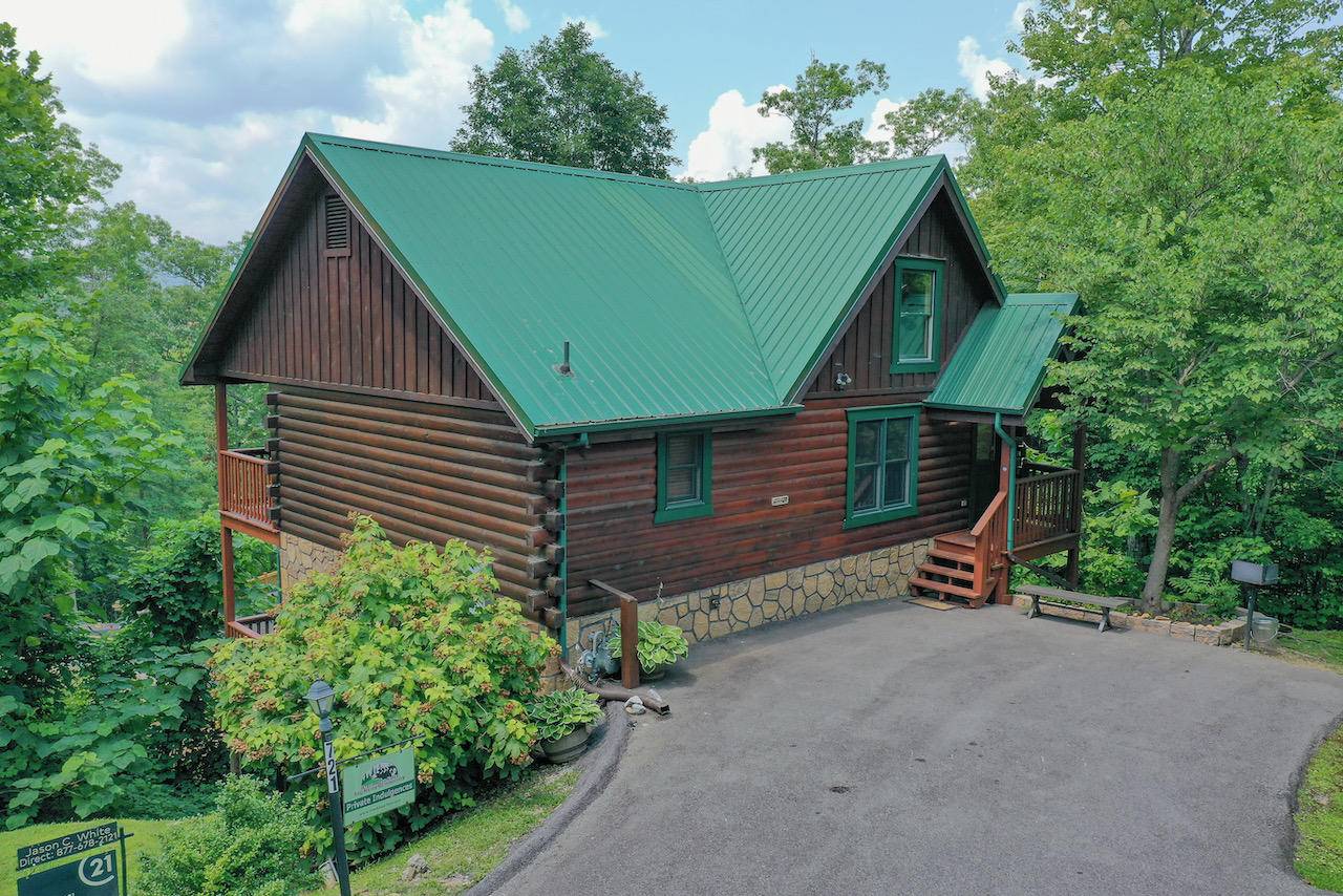 Gatlinburg, TN 37738,721 High Mountain Way