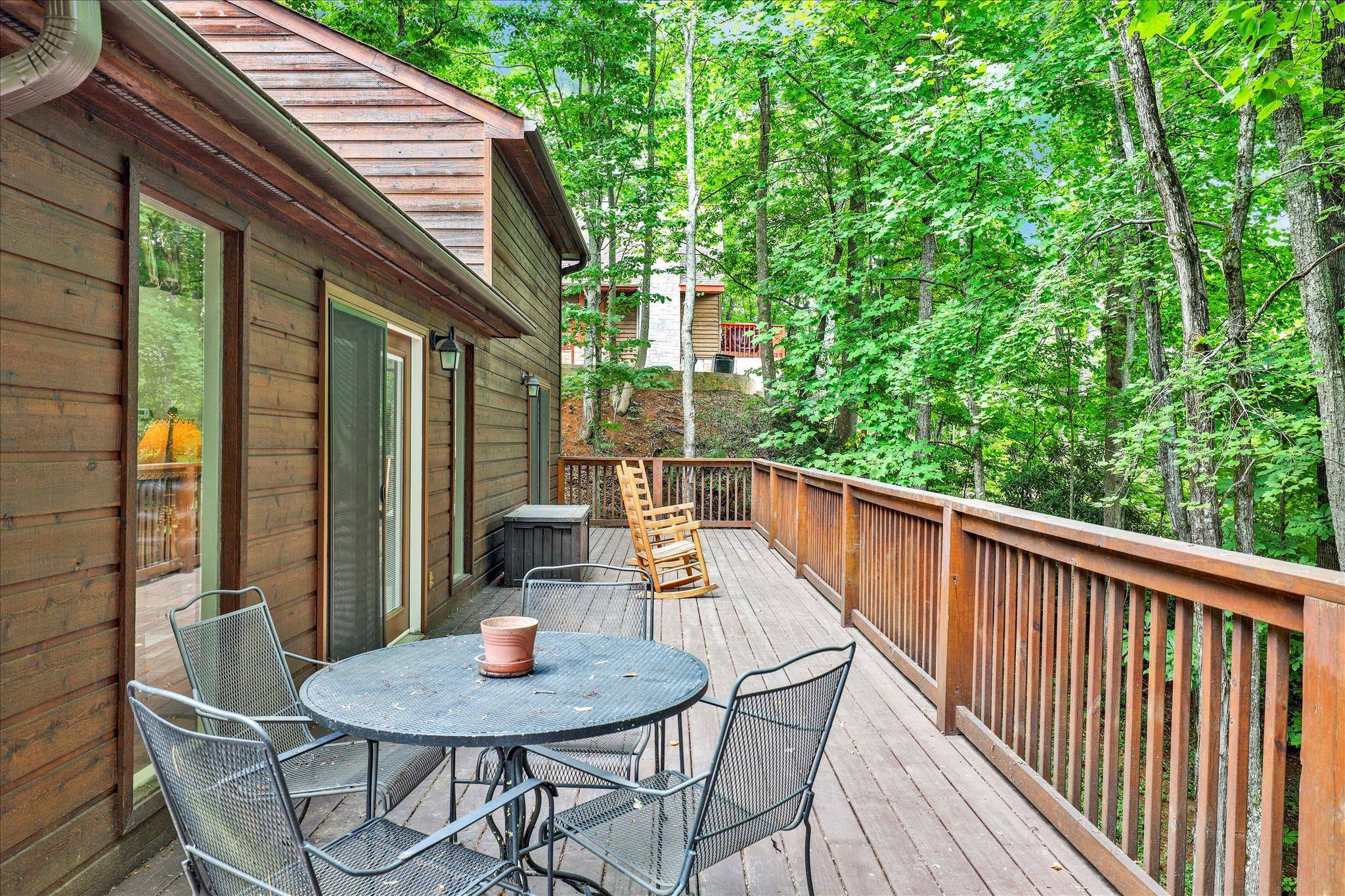 Gatlinburg, TN 37738,518 Deer Path LN