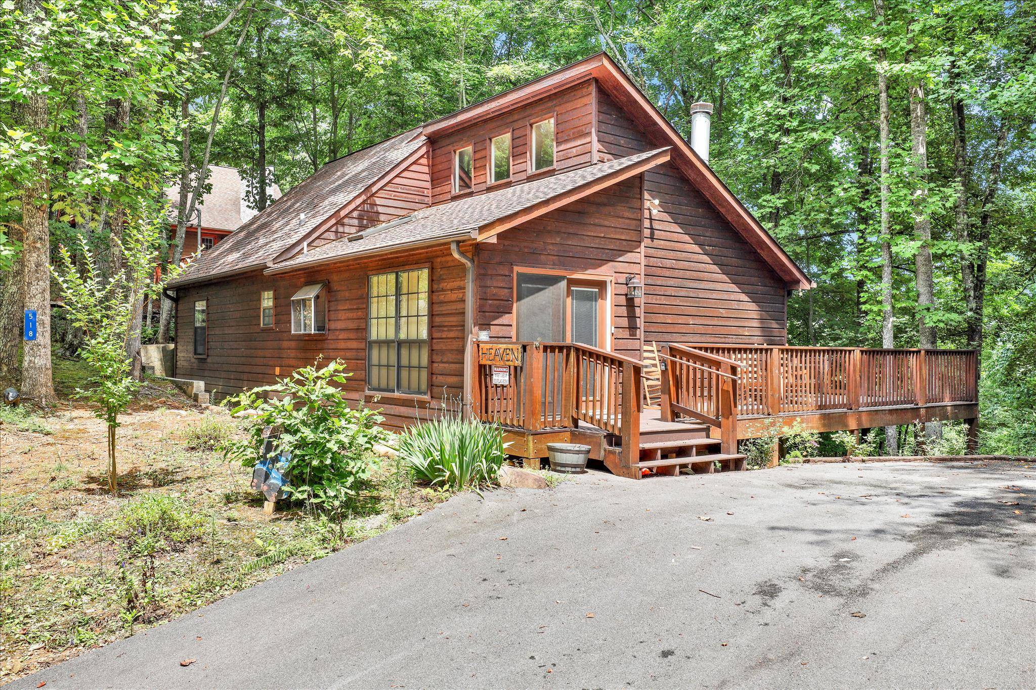 Gatlinburg, TN 37738,518 Deer Path LN