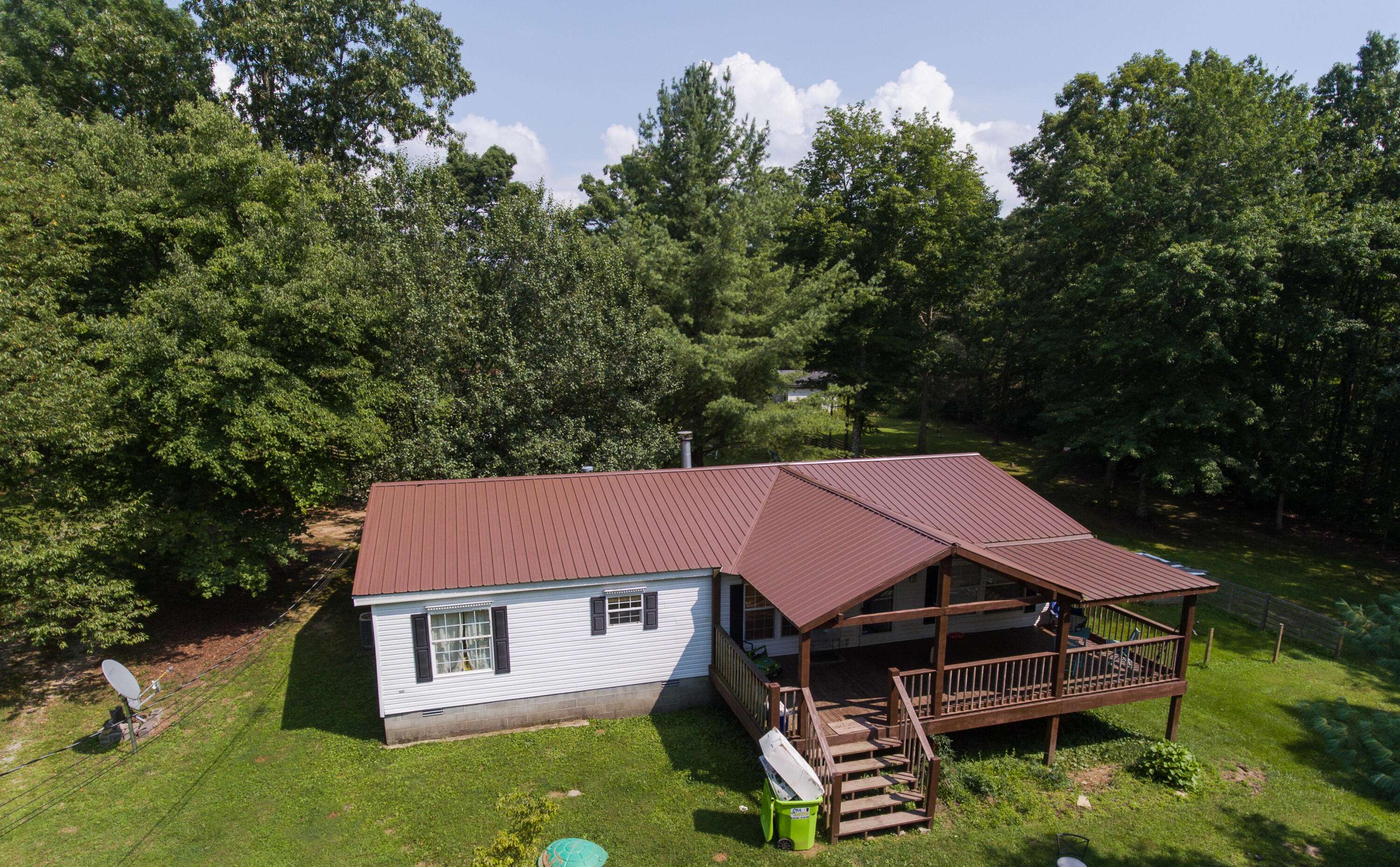 Crossville, TN 38572,454 Critter Creek Rd