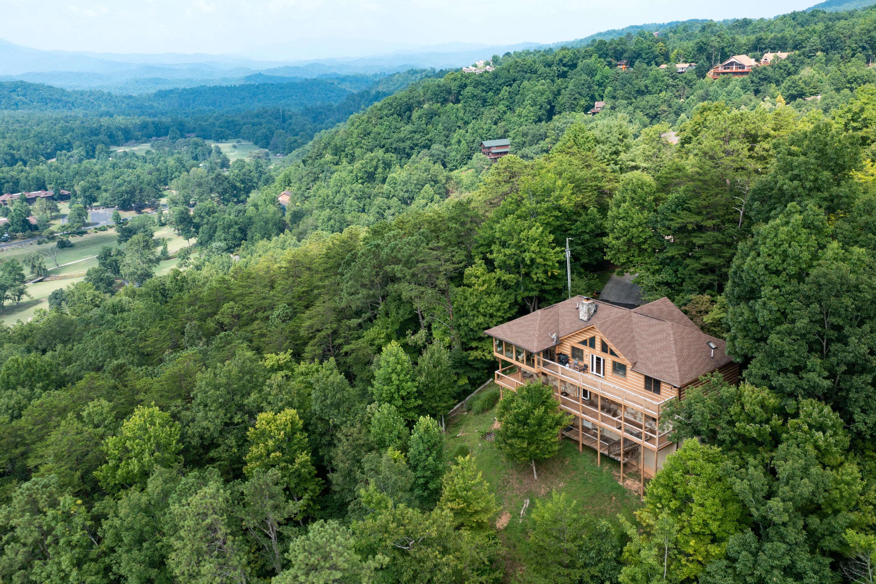 Gatlinburg, TN 37738,449 Lucerne WAY