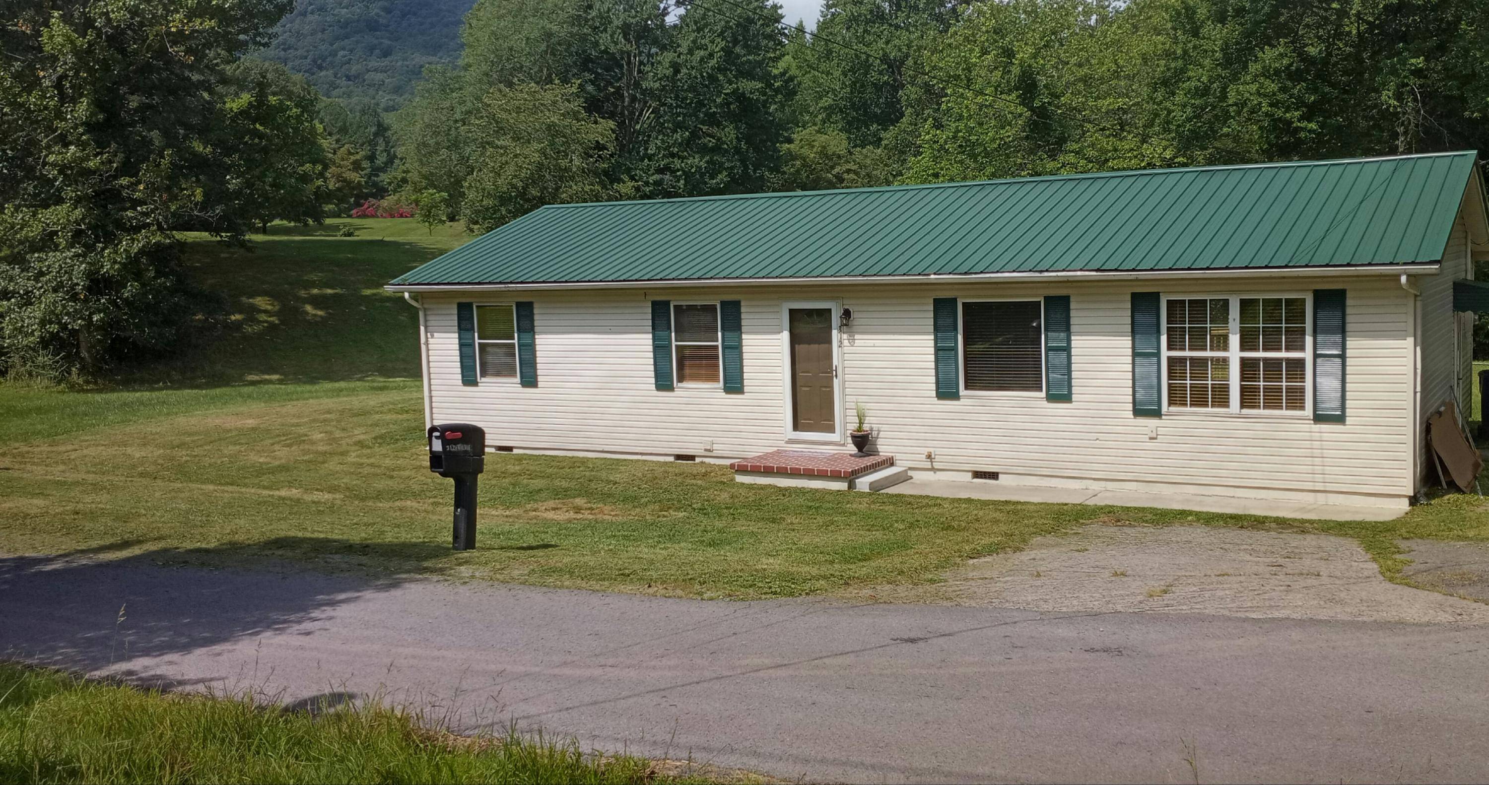 Middlesboro, KY 40965,312 Fairview Rd