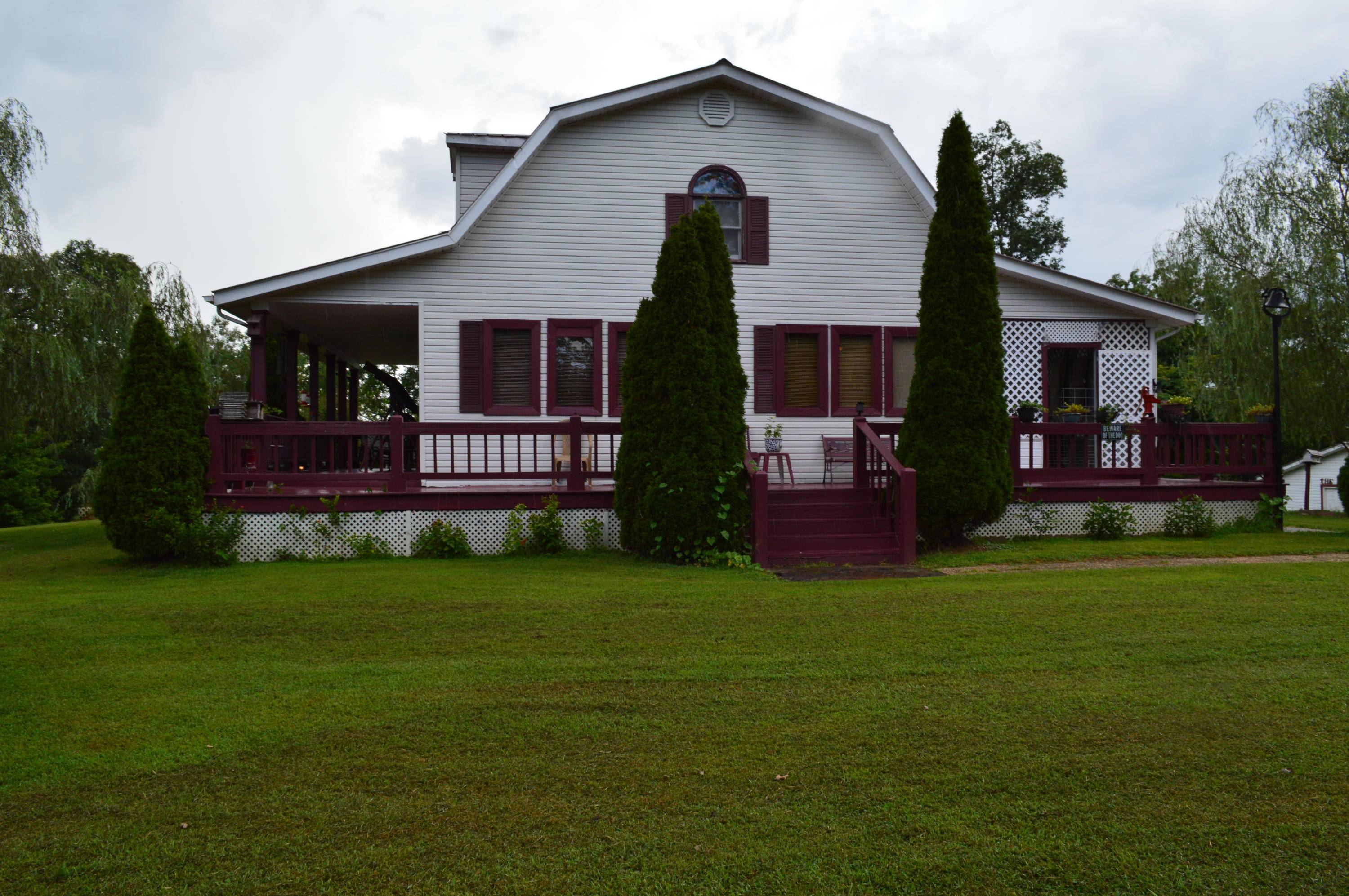 Allardt, TN 38504,4913 Mount Helen Rd