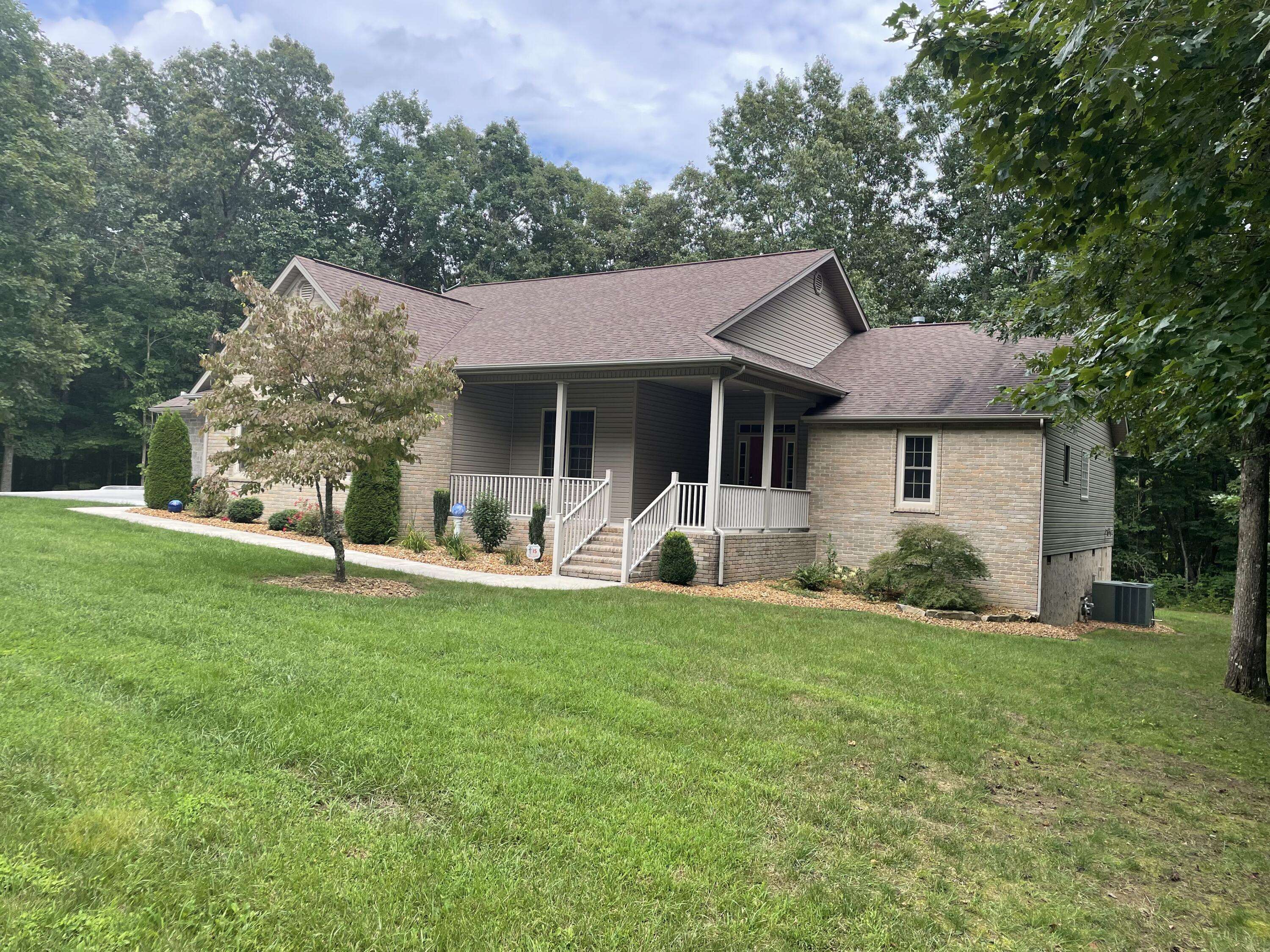 Crossville, TN 38571,1053 Cumberland View DR