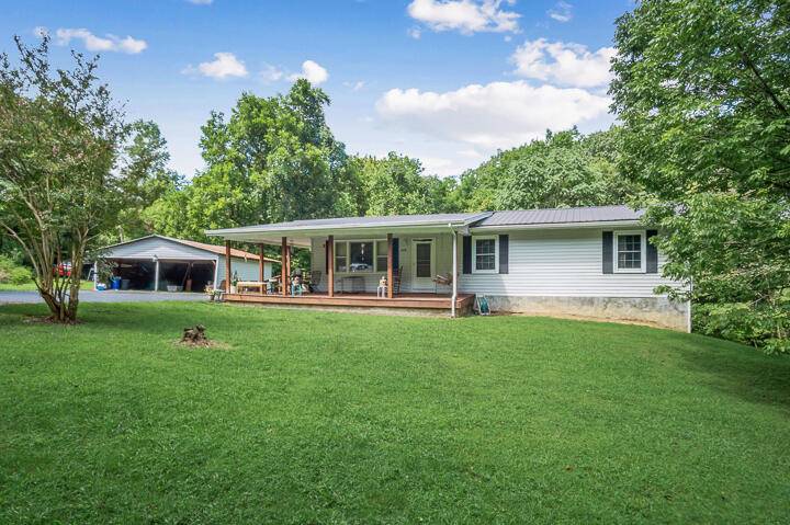 Gainesboro, TN 38562,417 Schelley Rd