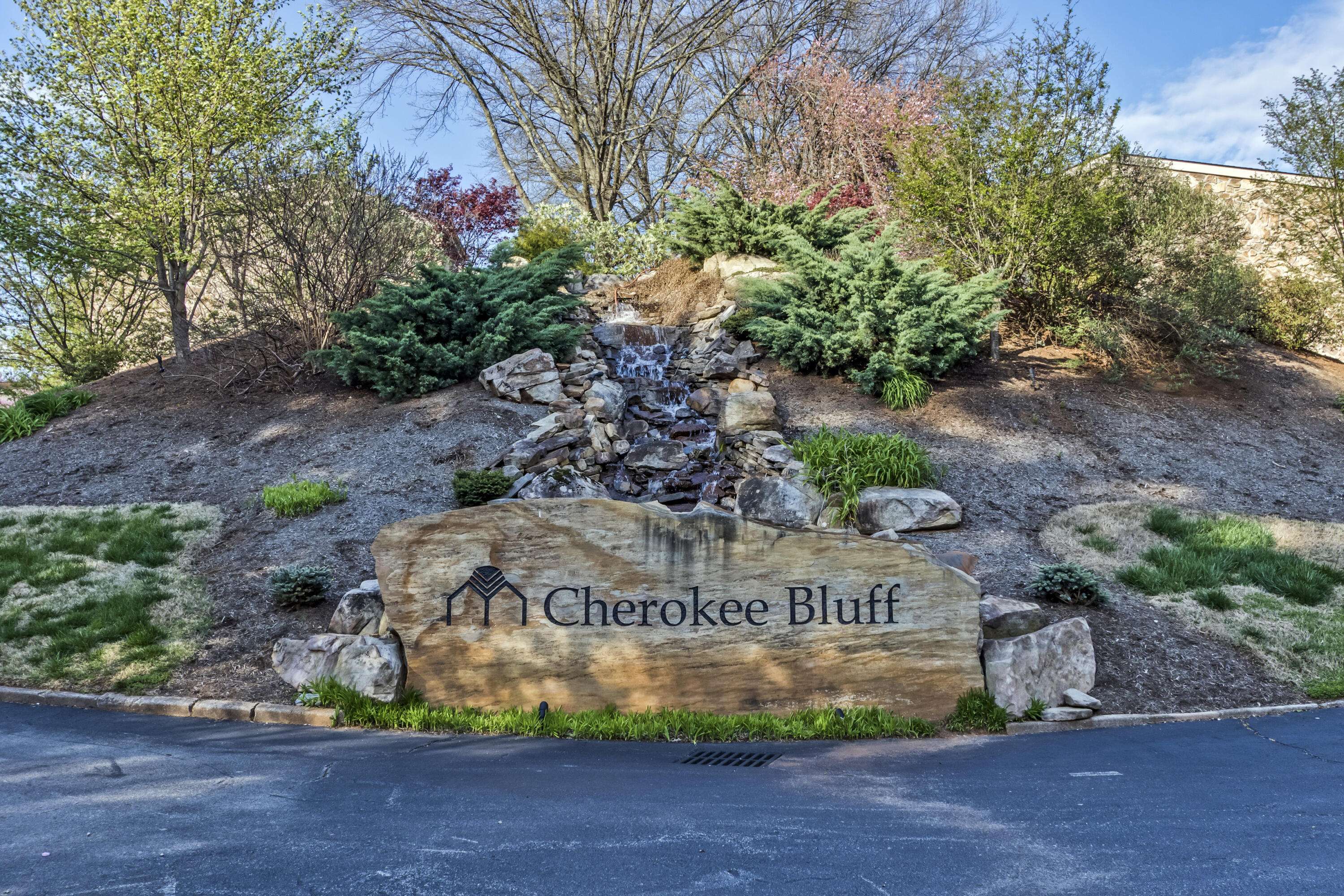 Knoxville, TN 37920,1848 Cherokee Bluff DR