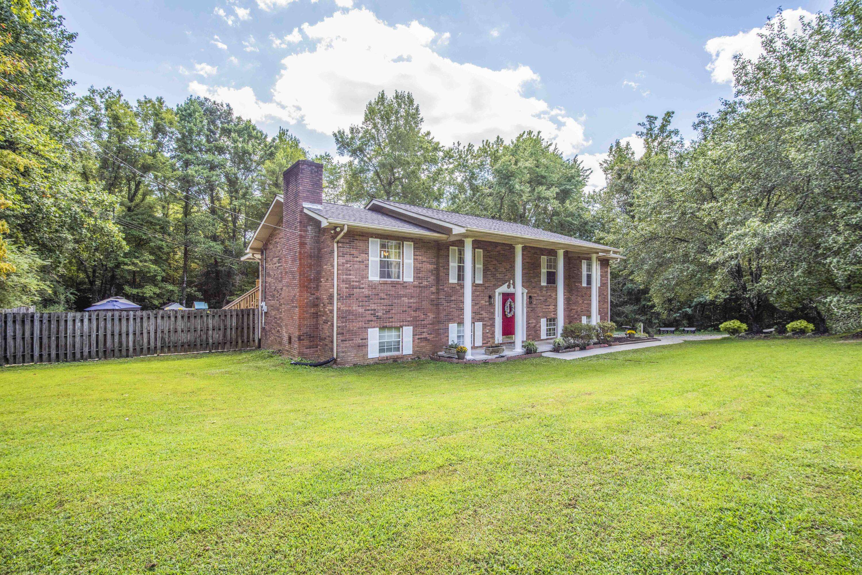 Clinton, TN 37716,116 Pioneer DR