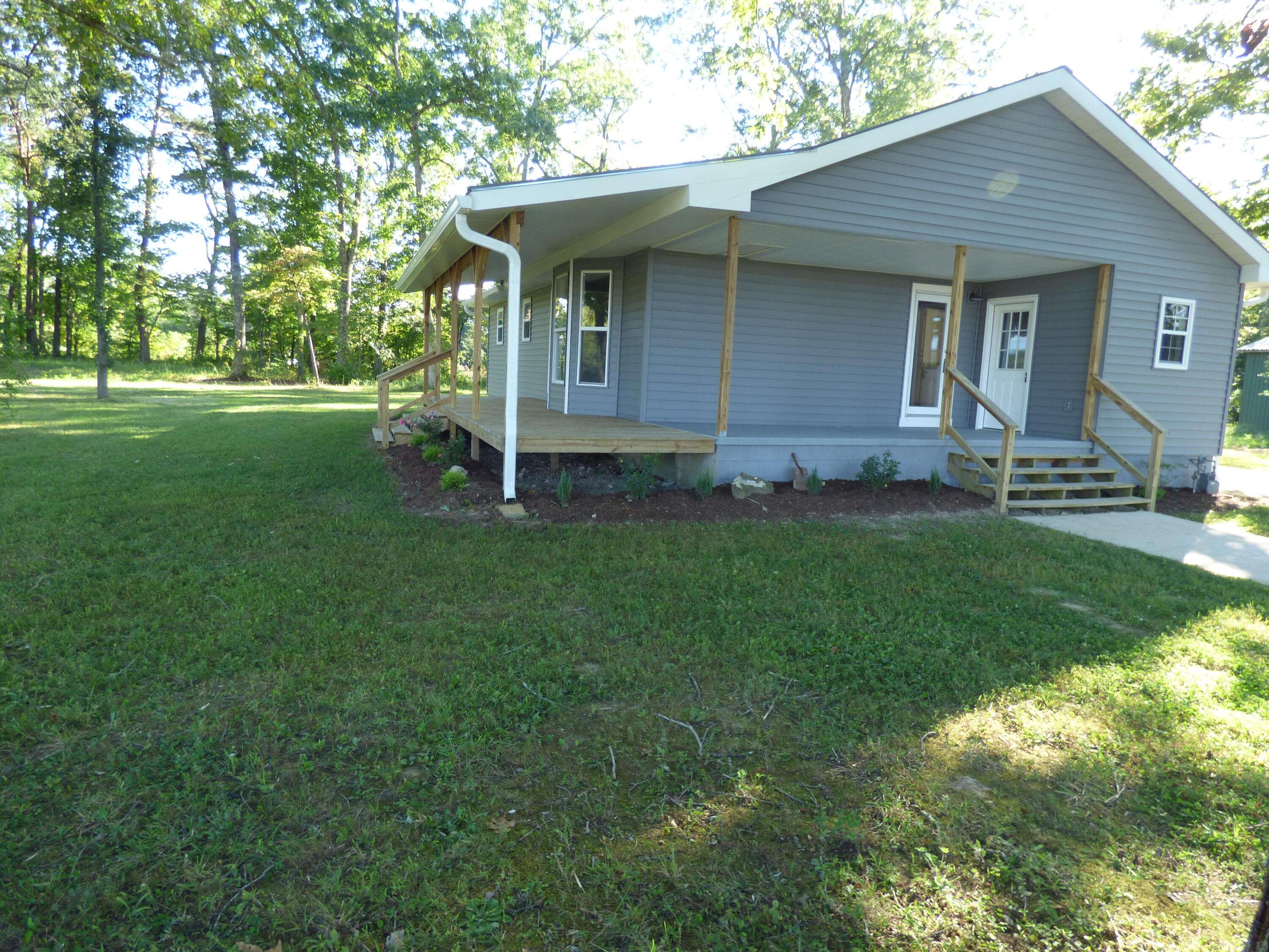 Crab Orchard, TN 37723,137 Brady Rd