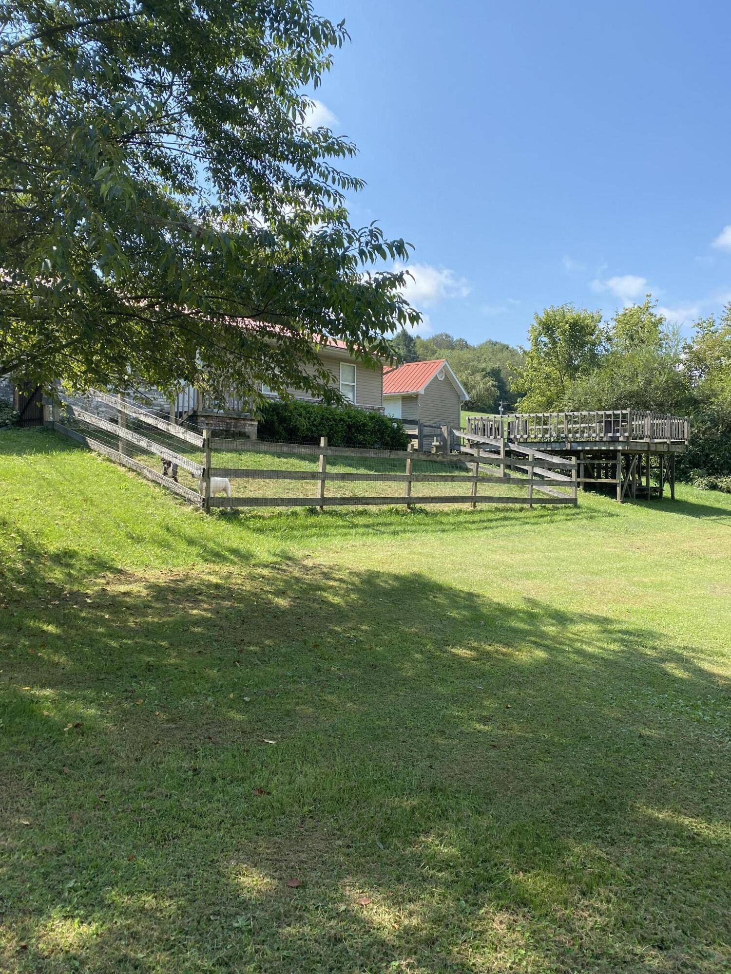 Rose Hill, VA 24281,146 Lee Heights Rd