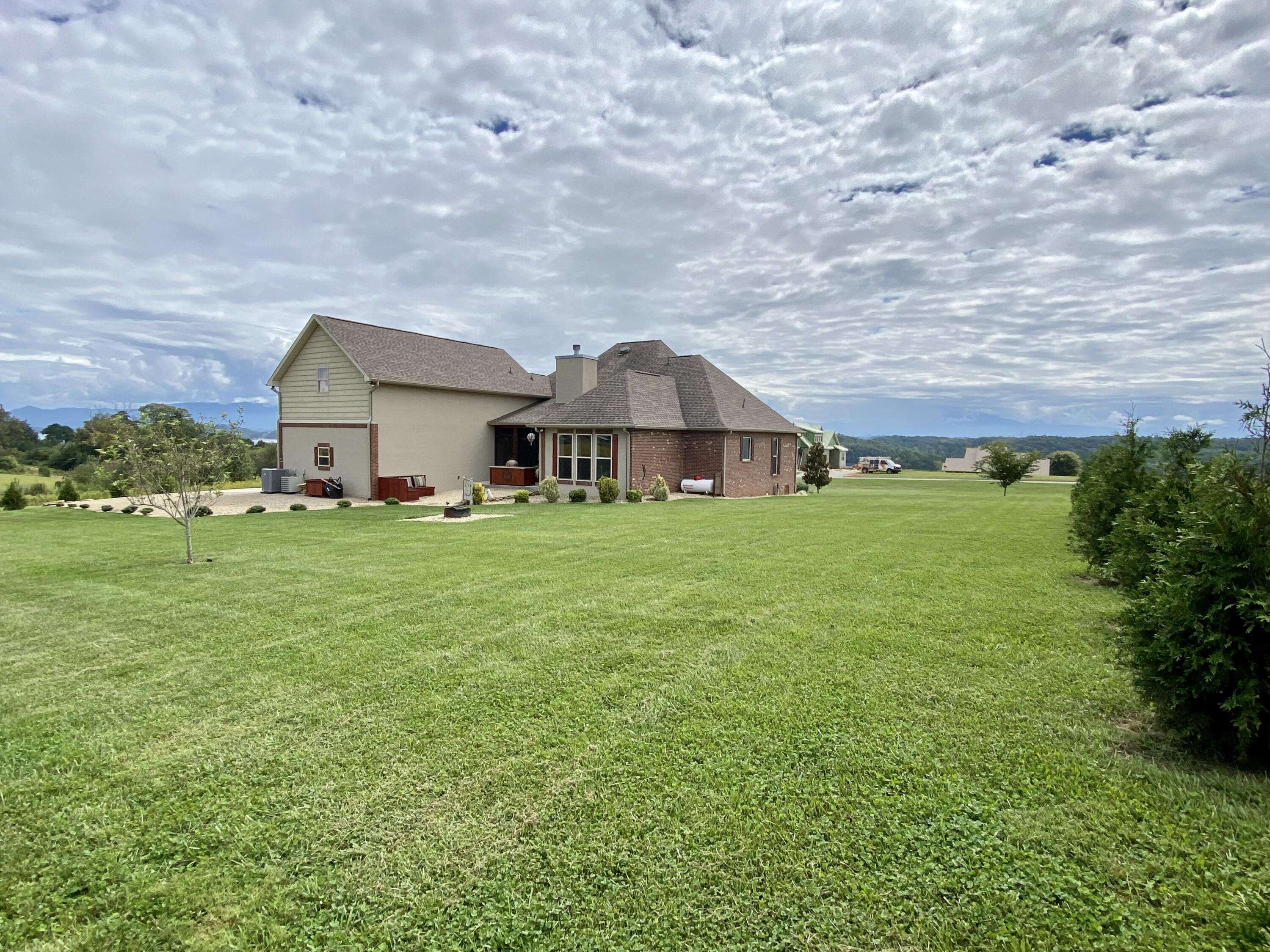 Dandridge, TN 37725,230 Eagle View DR