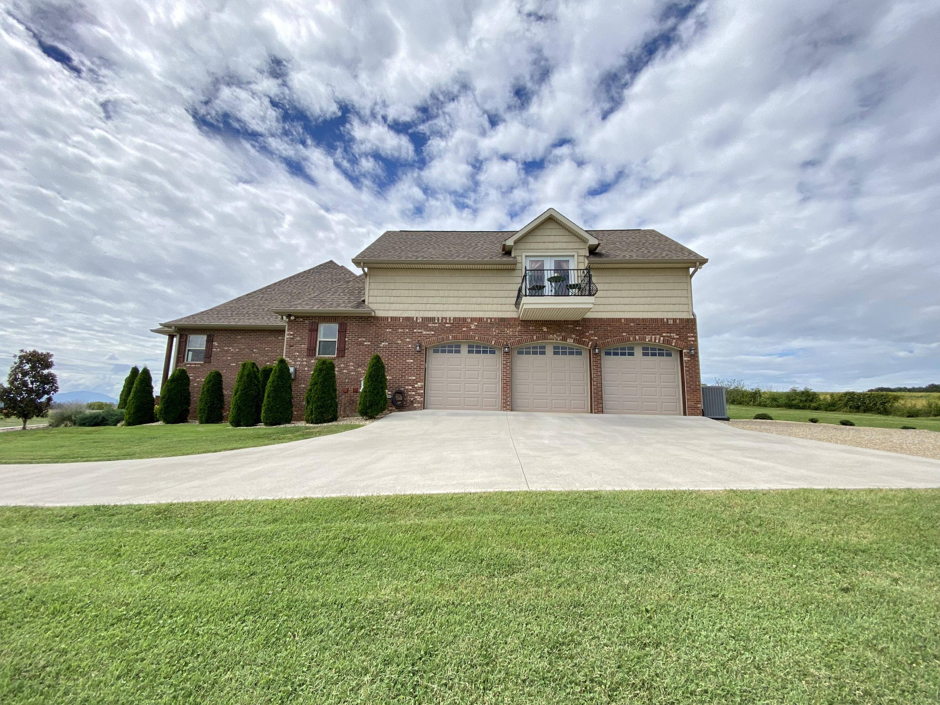 Dandridge, TN 37725,230 Eagle View DR