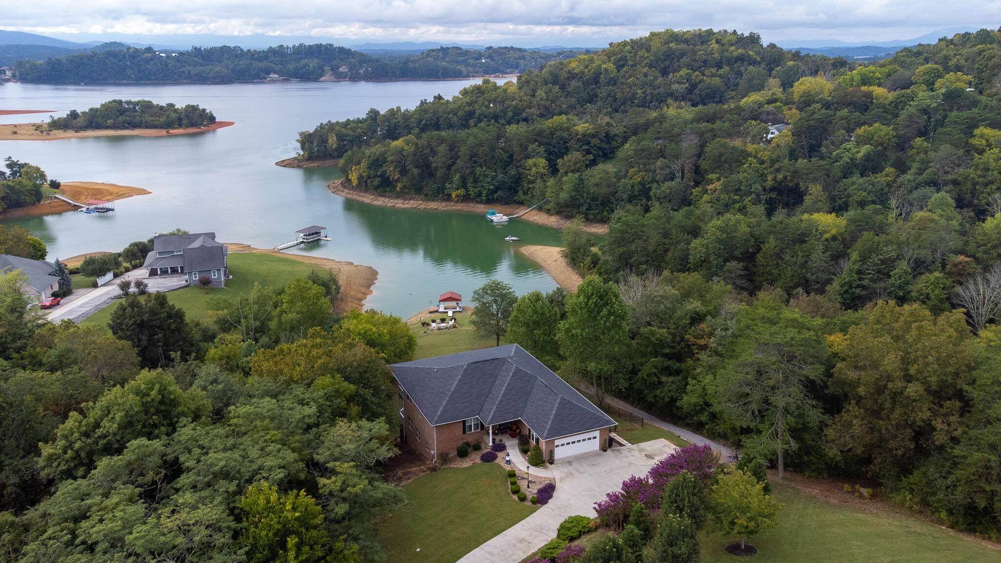 Dandridge, TN 37725,118 Scenic Shores Drive