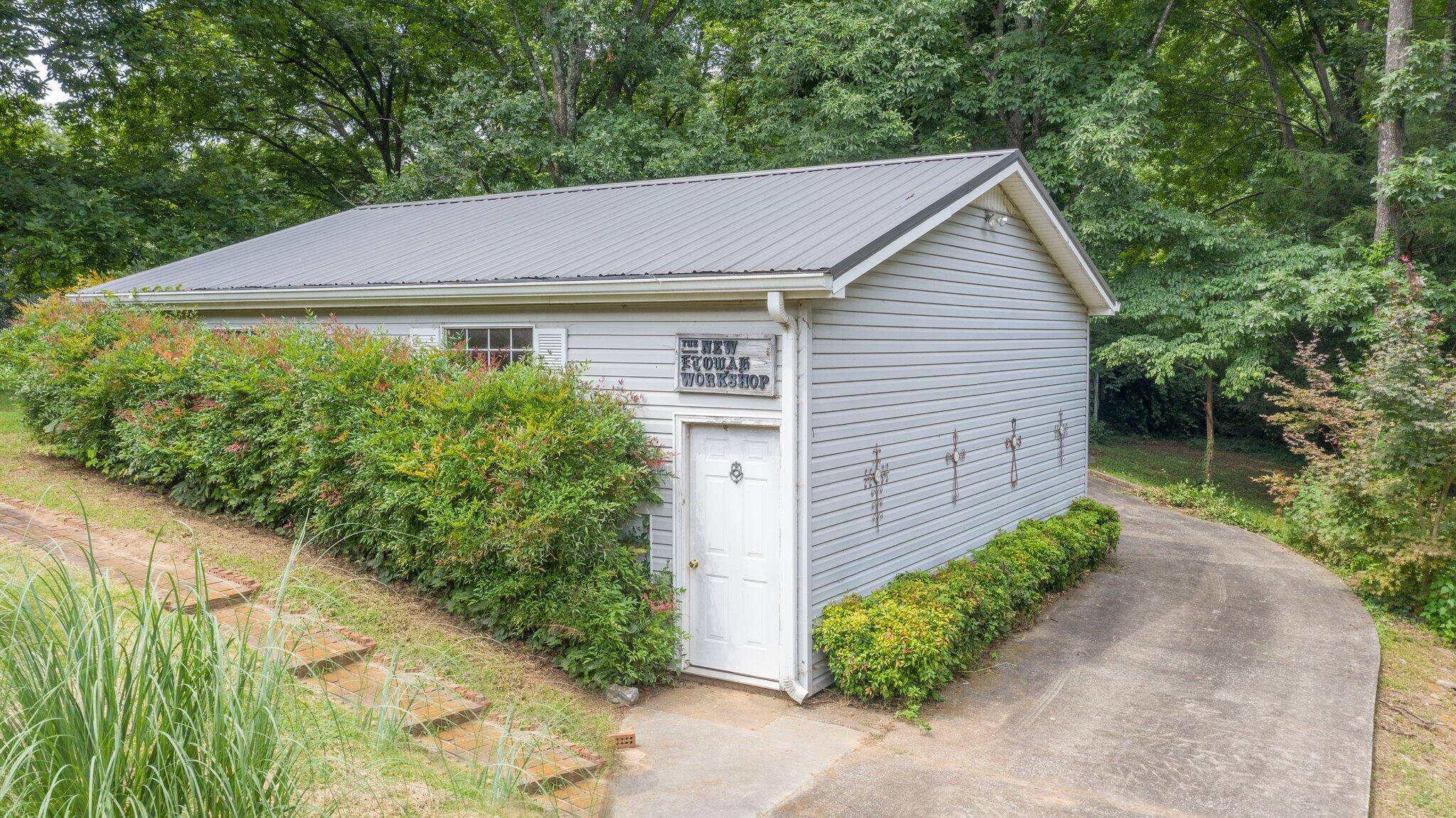 Etowah, TN 37331,745 Topside DR