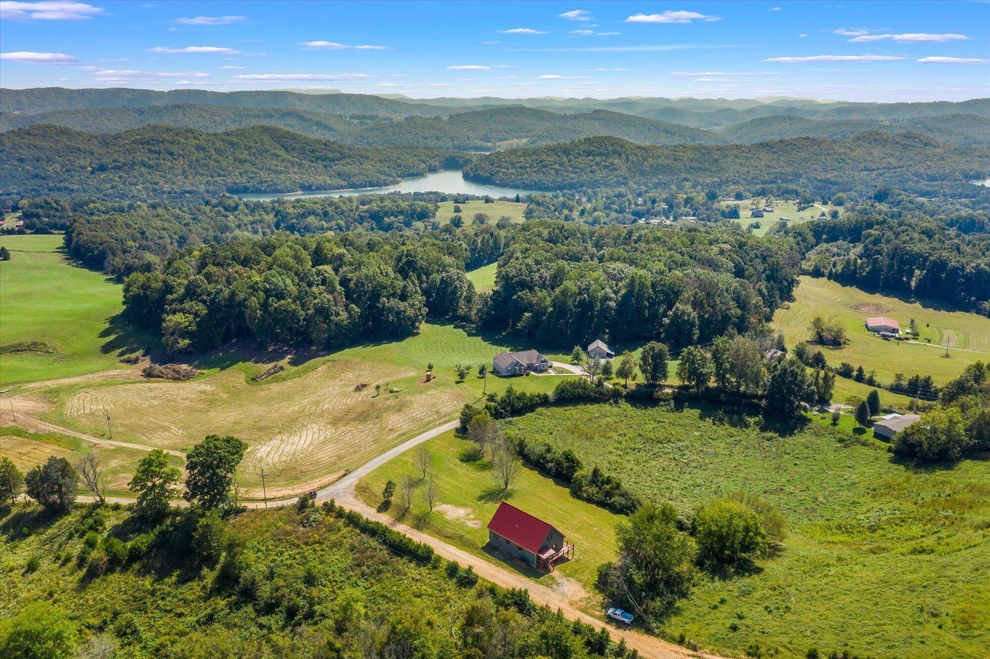 New Tazewell, TN 37825,140 Williams LN