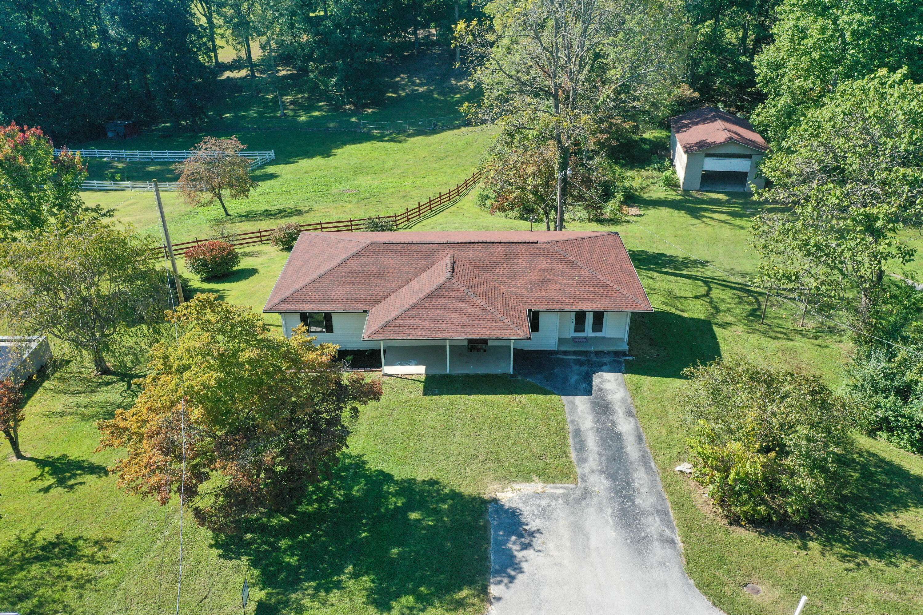 Jacksboro, TN 37757,214 Clear Lake DR