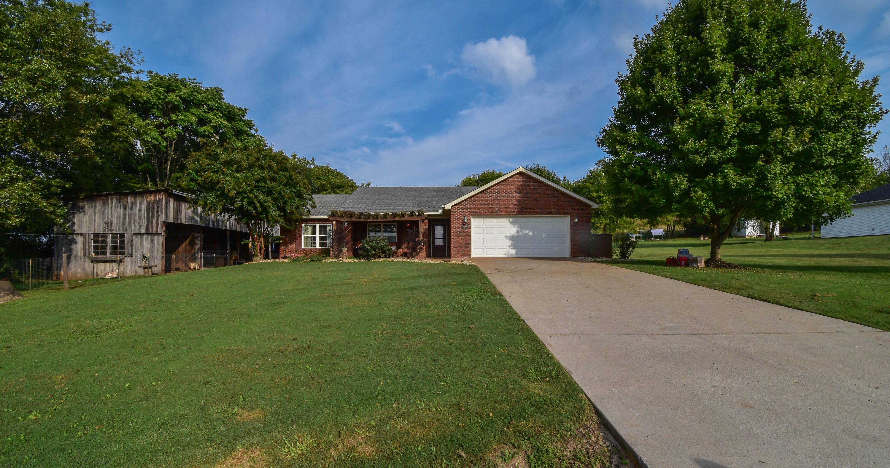 Greenback, TN 37742,107 Byrds WAY