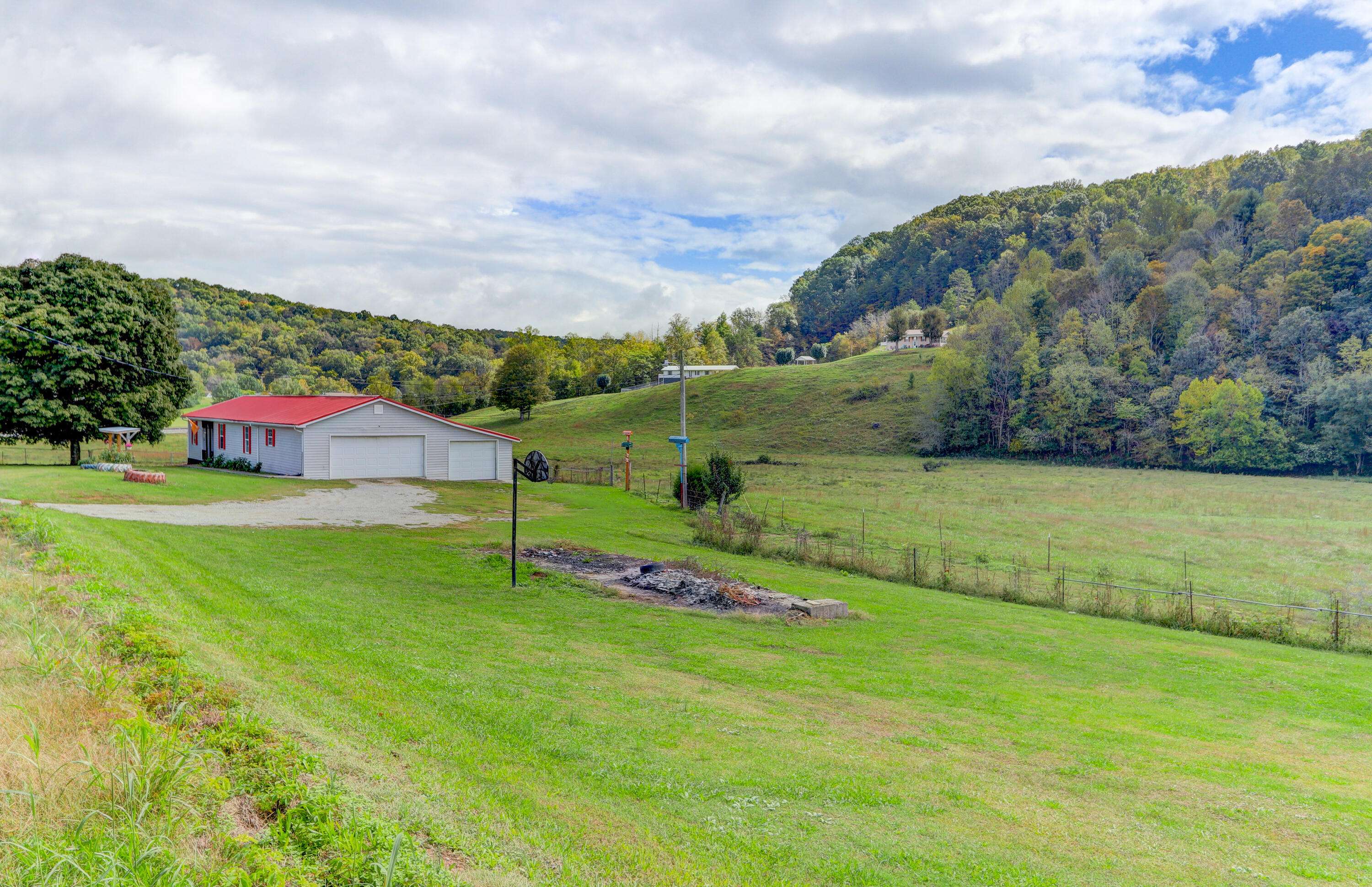 Oliver Springs, TN 37840,230 Poplar Creek Rd