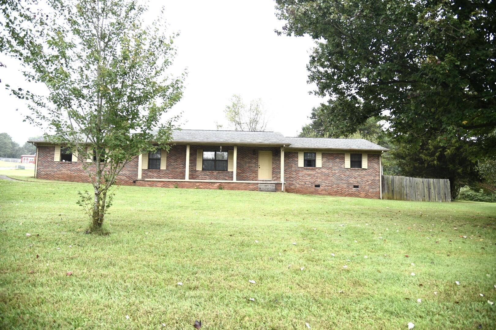 Lenoir City, TN 37771,100 Montcrest DR