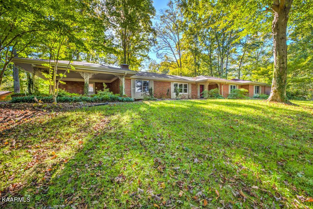 Oliver Springs, TN 37840,141 Midway DR