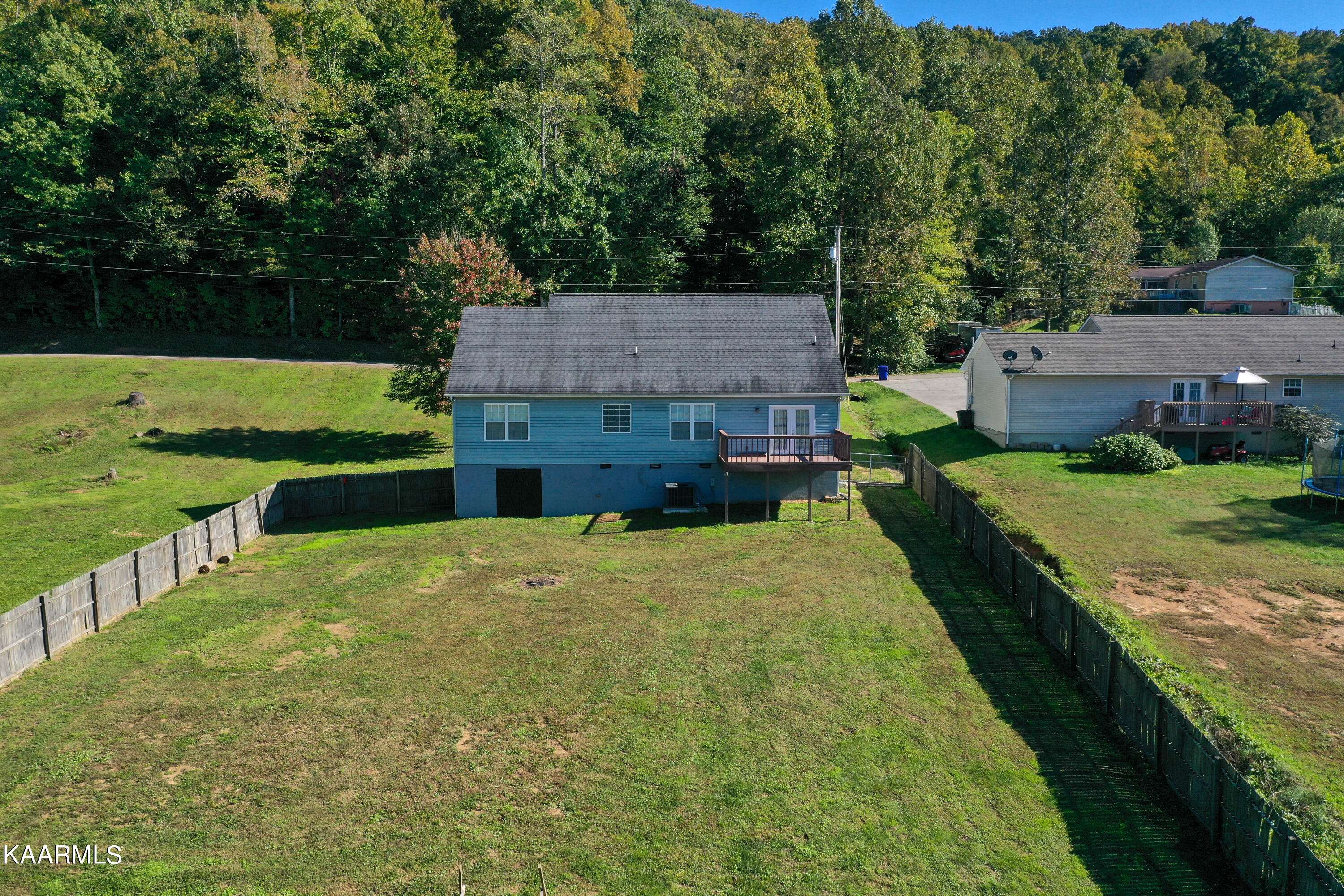 Clinton, TN 37716,116 Breezewood CIR