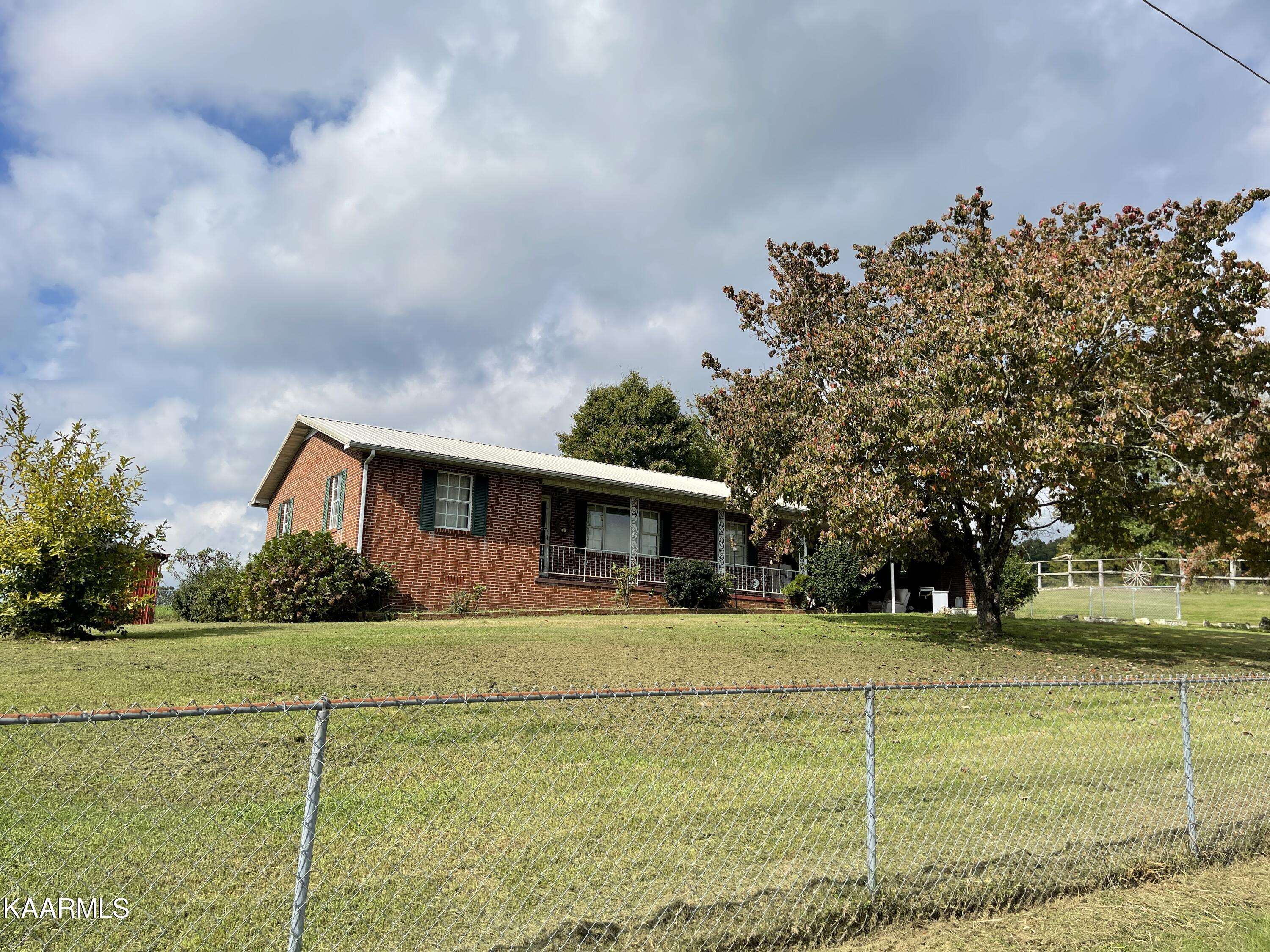 New Tazewell, TN 37825,433 Barker Road Rd