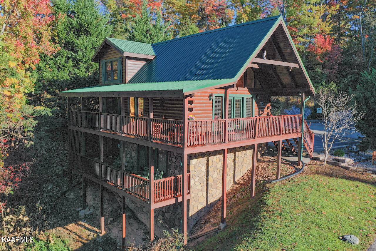 Gatlinburg, TN 37738,932 High Mountain Way