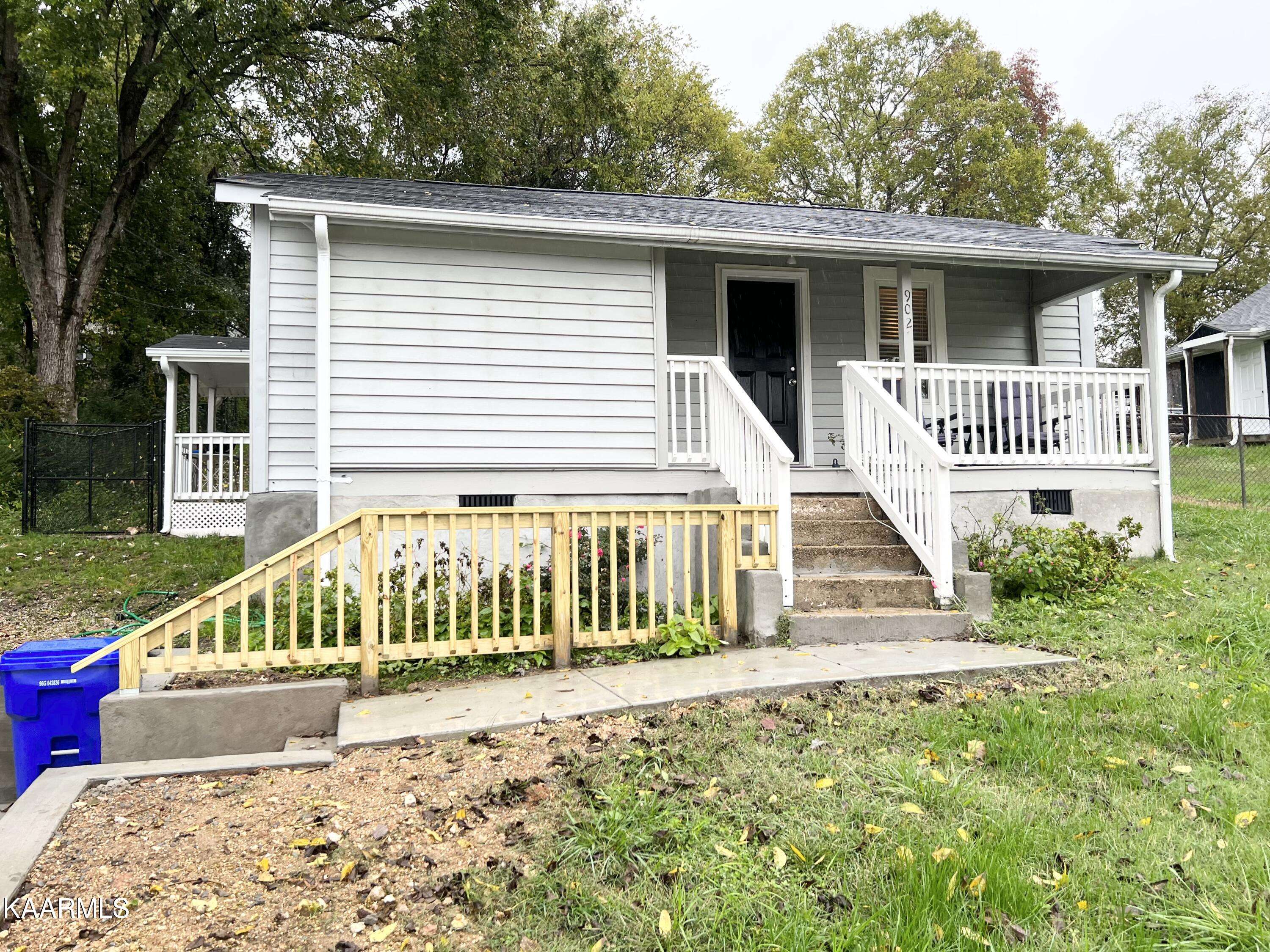 Clinton, TN 37716,902 McAdoo St