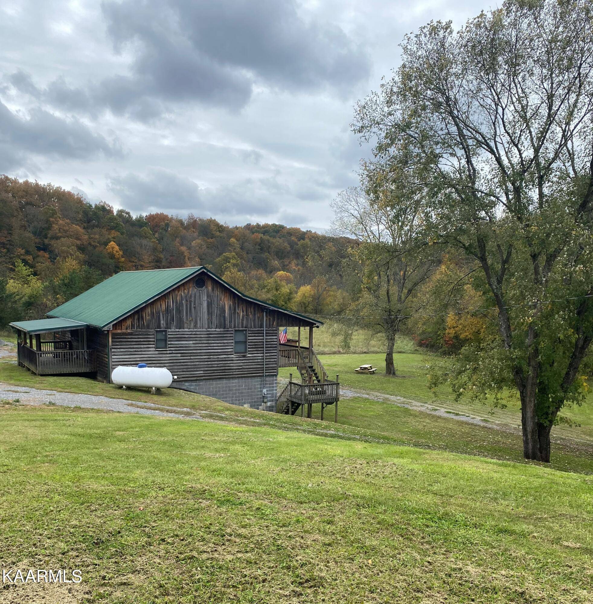 Bybee, TN 37713,1570 Fowler Grove Rd