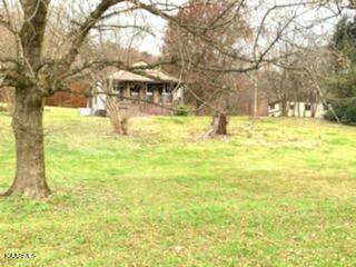 Oliver Springs, TN 37840,811 Hen Valley Rd