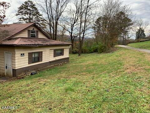 Oliver Springs, TN 37840,811 Hen Valley Rd