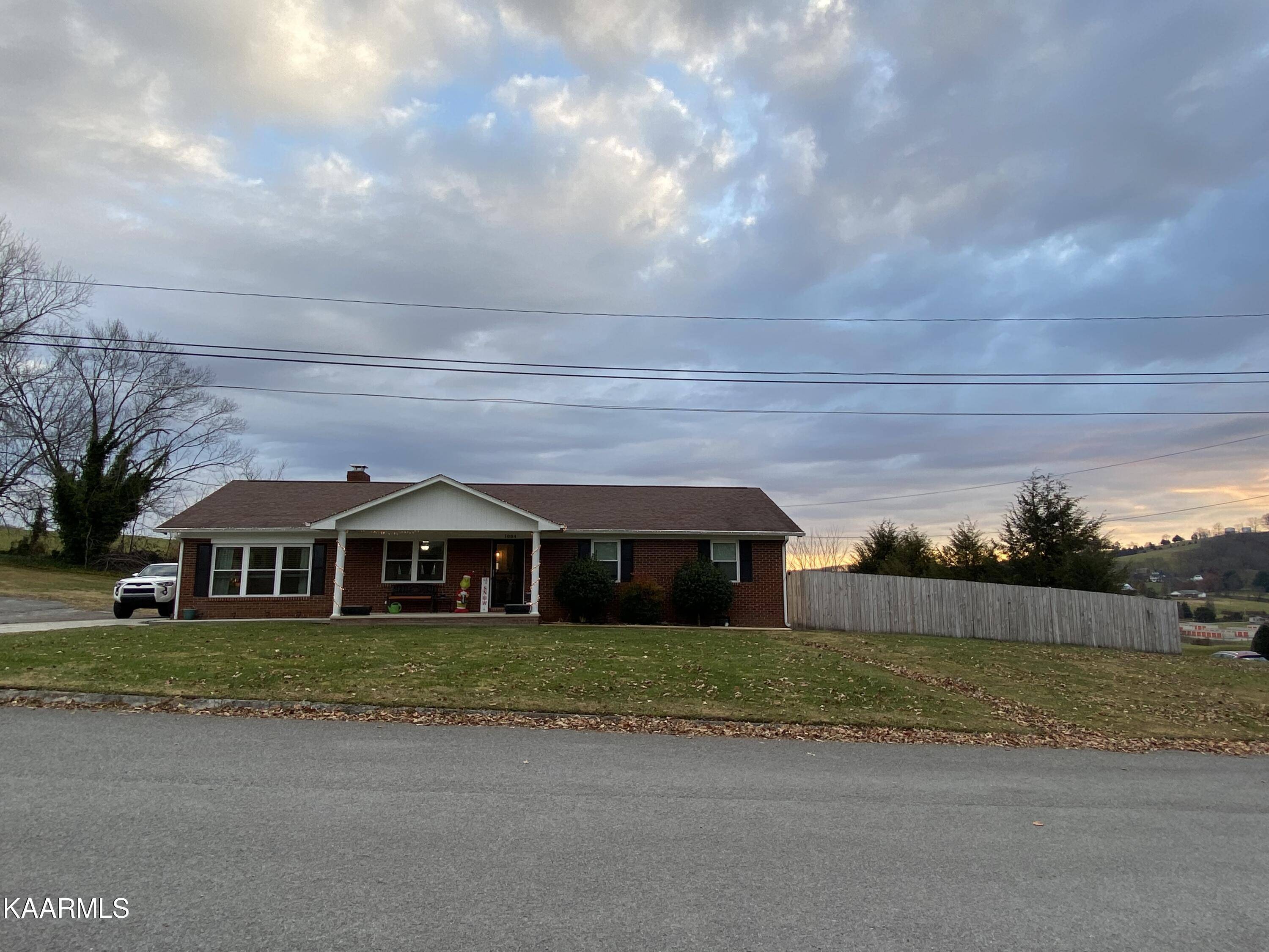 New Tazewell, TN 37825,1084 Rowe St