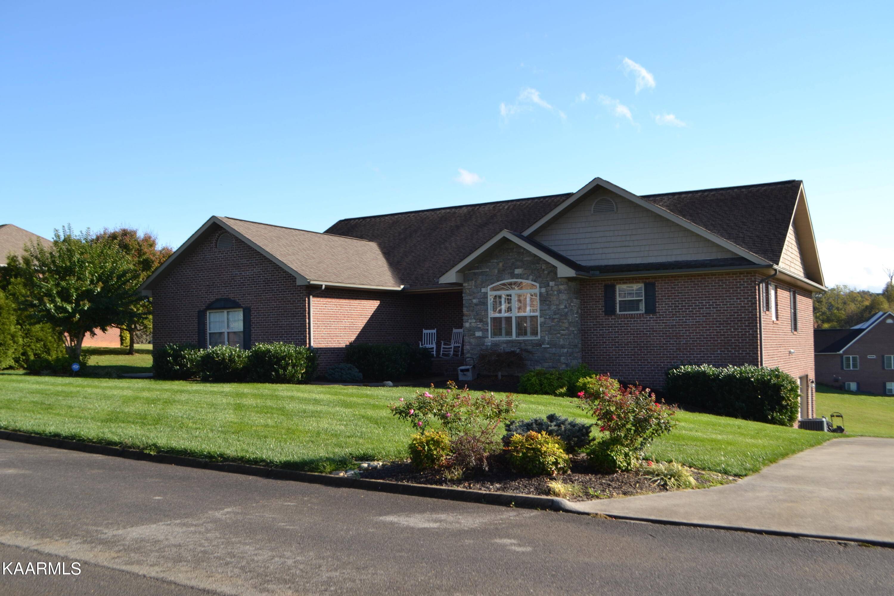 Sevierville, TN 37862,1444 Robert Ridge Rd