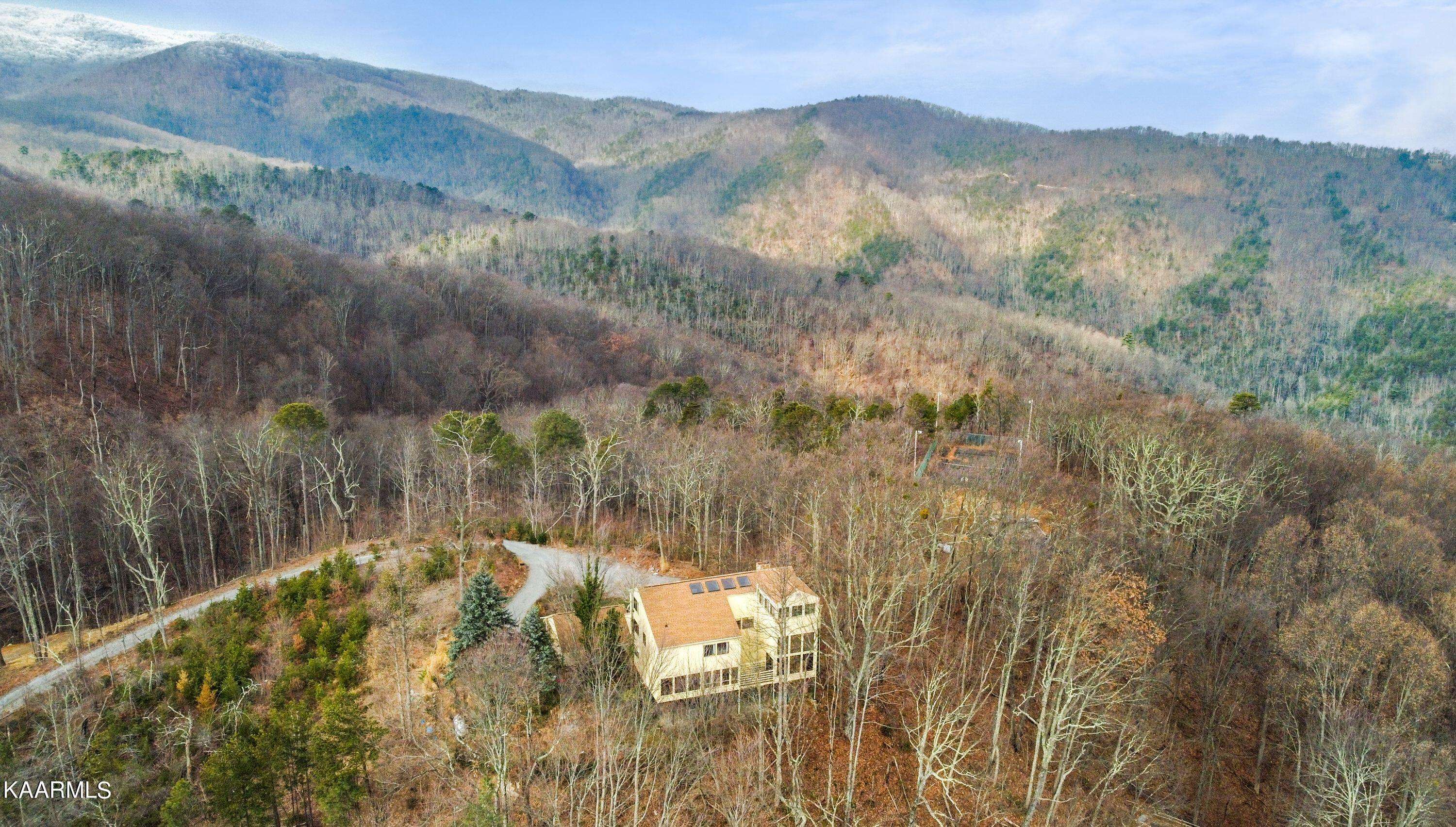 Gatlinburg, TN 37738,1322 Garrett DR