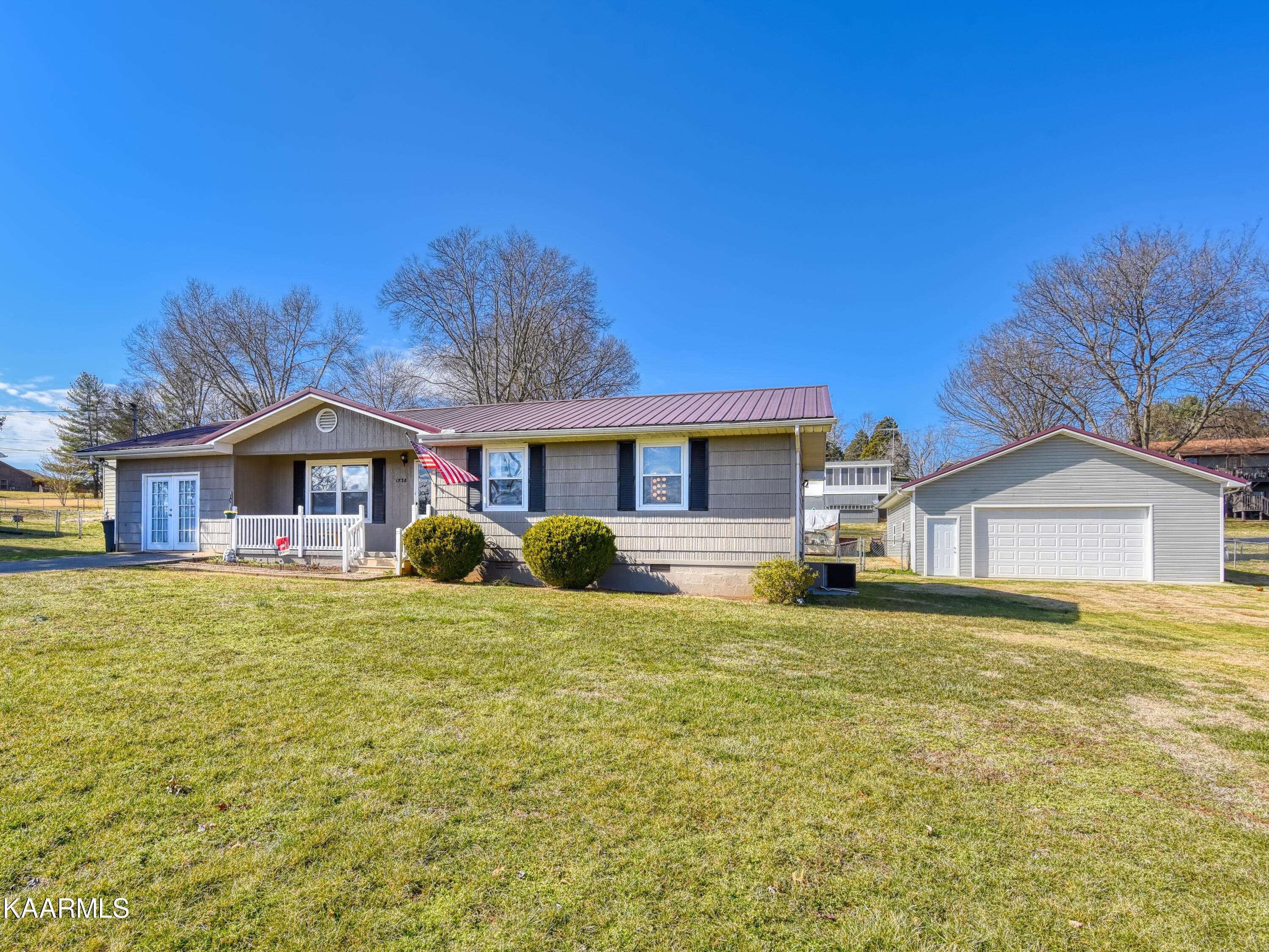 Louisville, TN 37777,1738 Scott DR