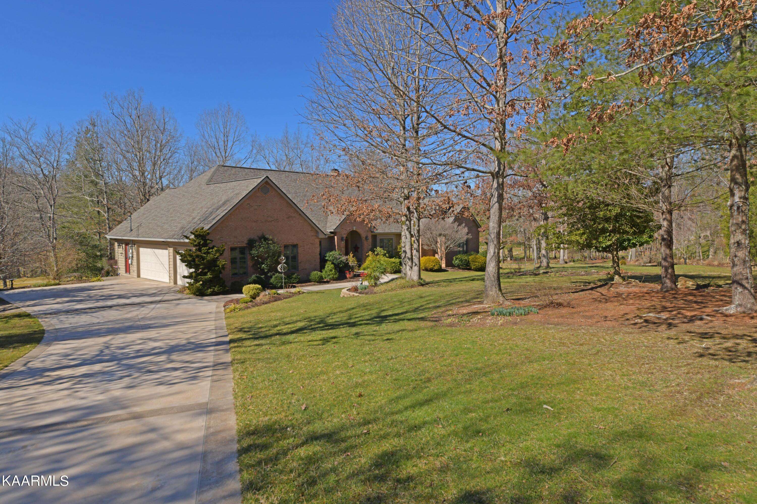 Fairfield Glade, TN 38558,21 Forest Hill CT