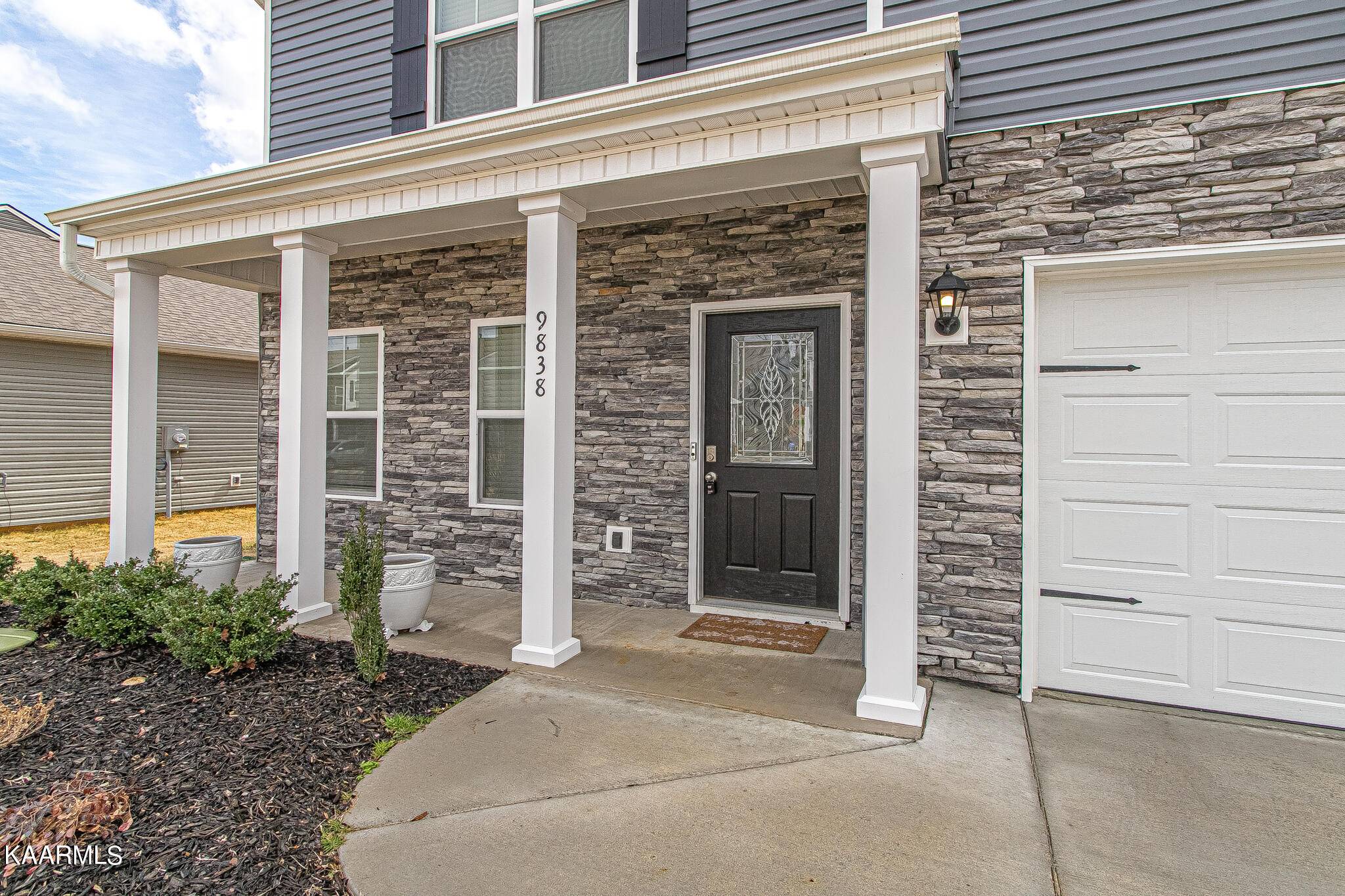 Knoxville, TN 37931,9838 War Admiral LN