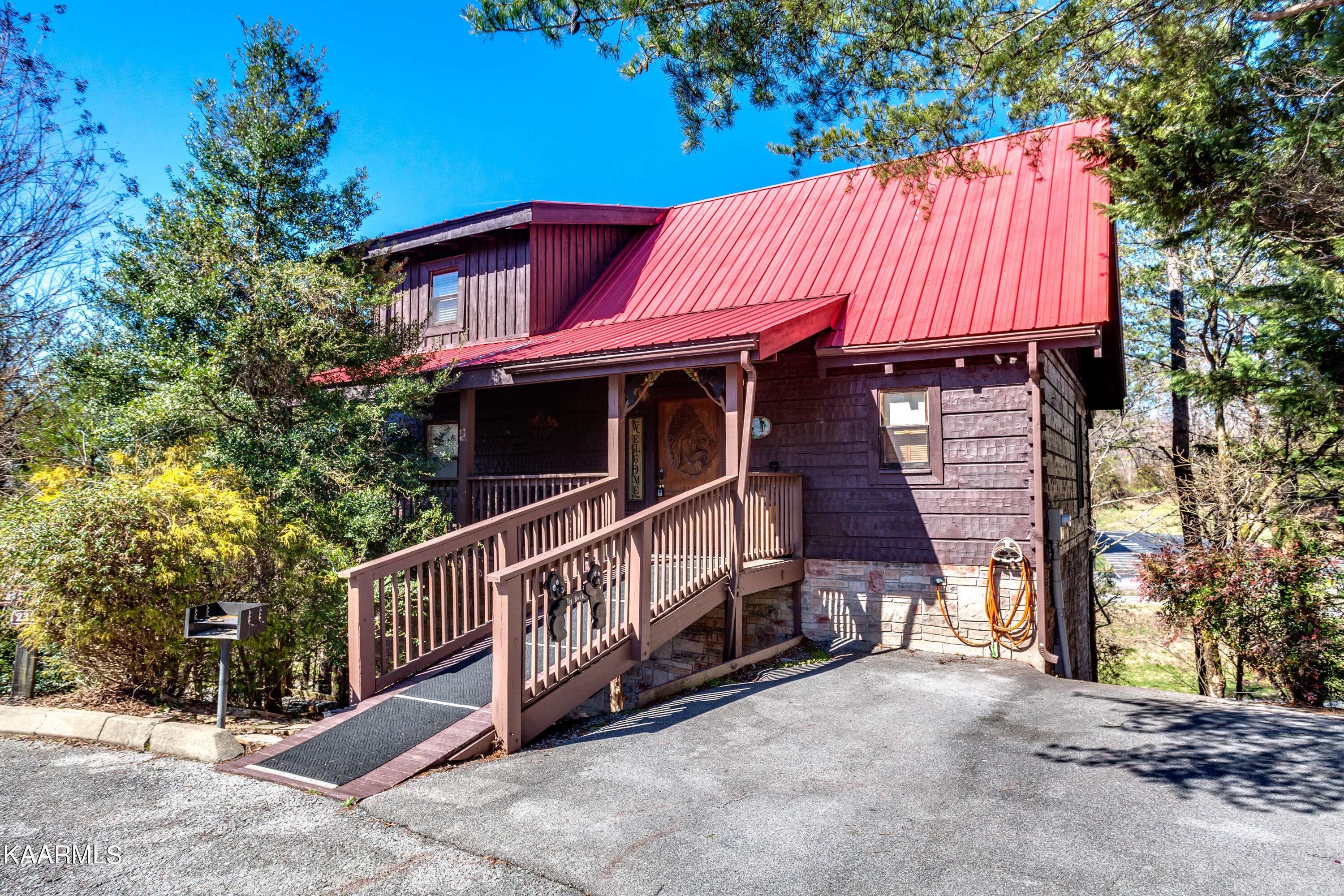 Pigeon Forge, TN 37863,2314 Waterfall WAY