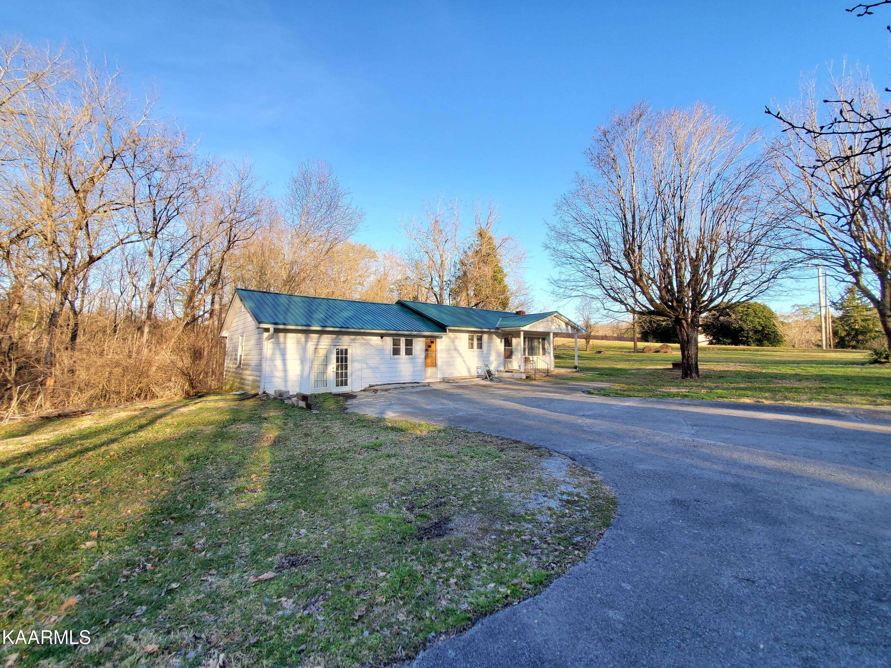 Strawberry Plains, TN 37871,504 East End Rd