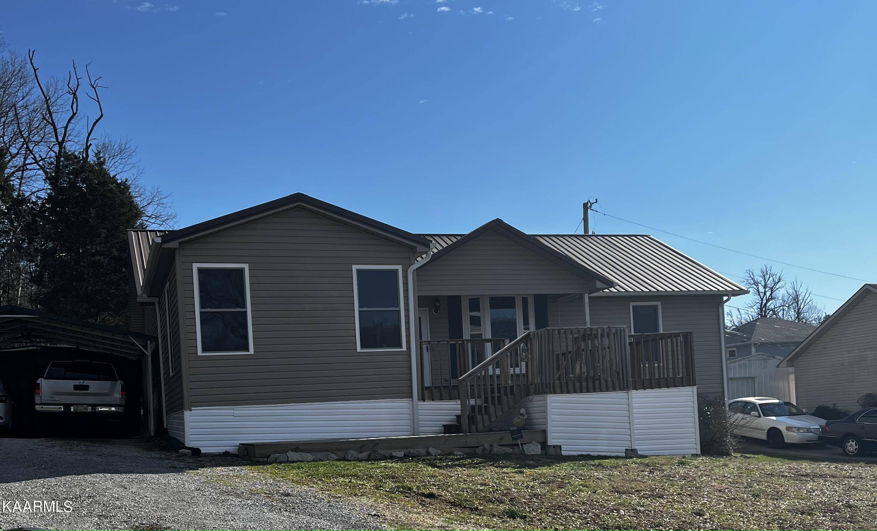 Lafollette, TN 37766,122 Miles LN