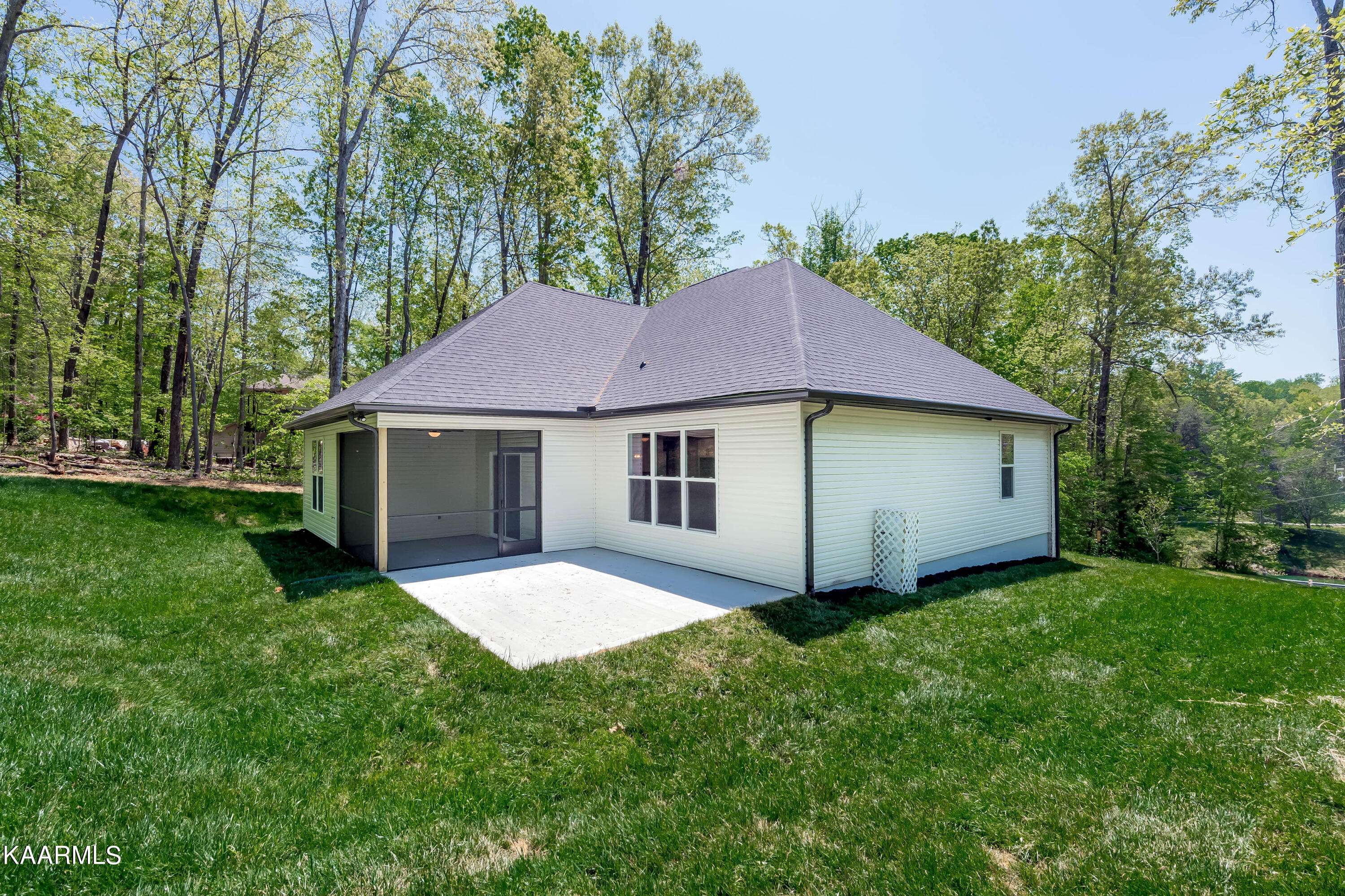 Loudon, TN 37774,100 Cheeskogili WAY