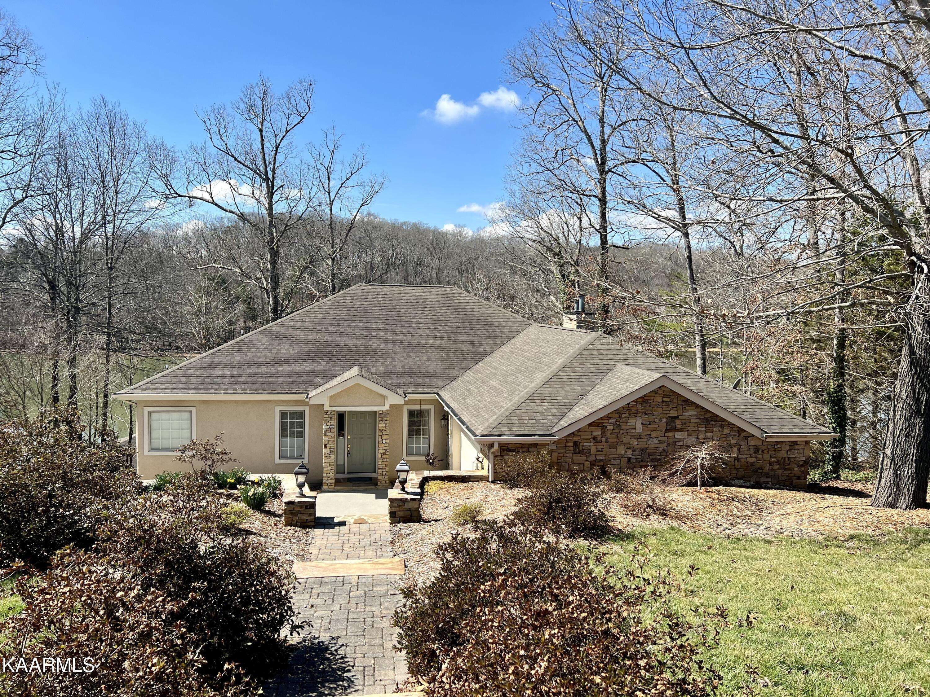 Loudon, TN 37774,196 Oonoga WAY