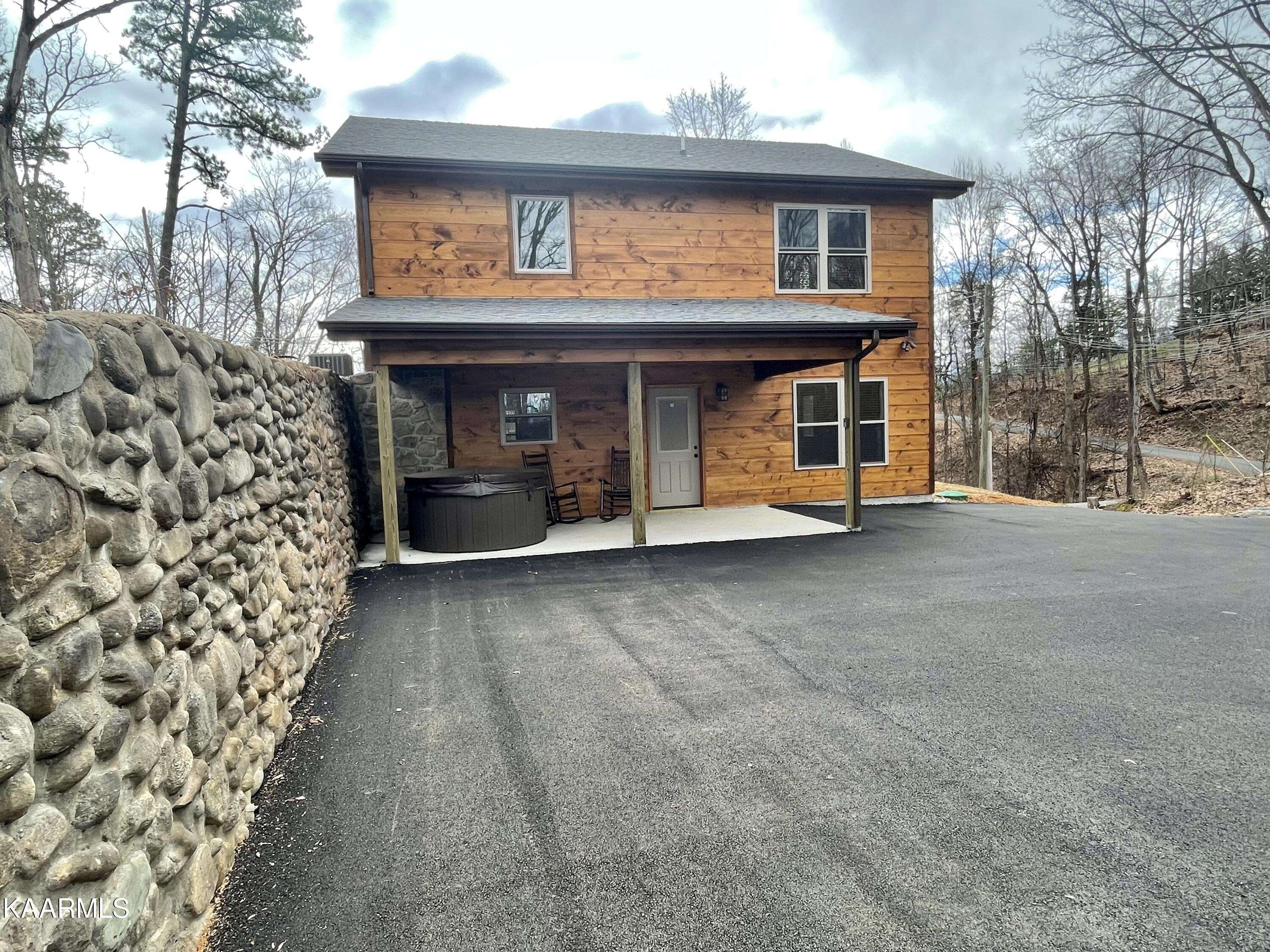 Gatlinburg, TN 37738,1328 Garrett DR