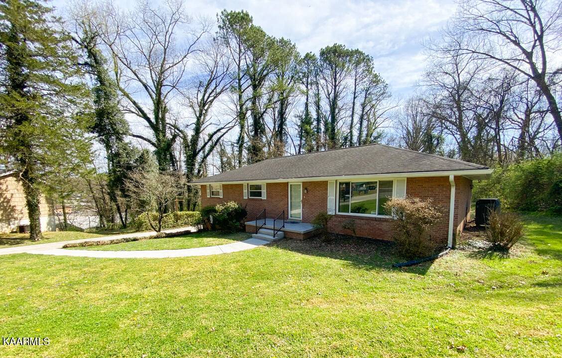 Knoxville, TN 37914,1809 Sugarmaple LN