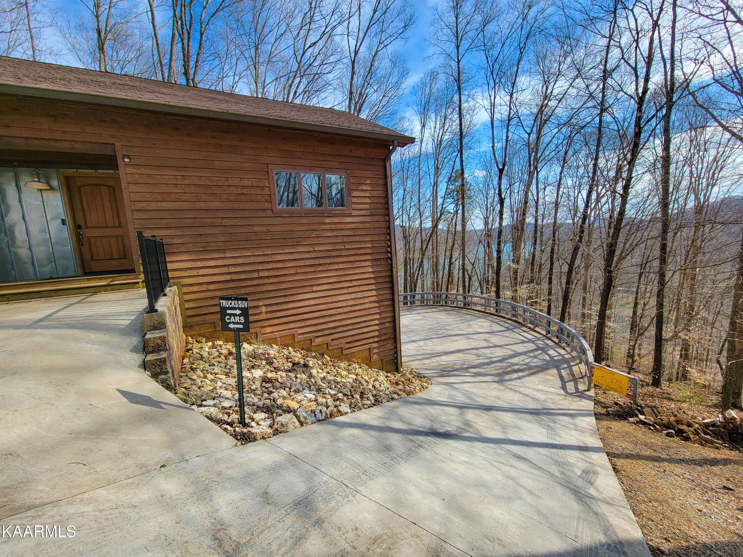 New Tazewell, TN 37825,635 Sapphire CT