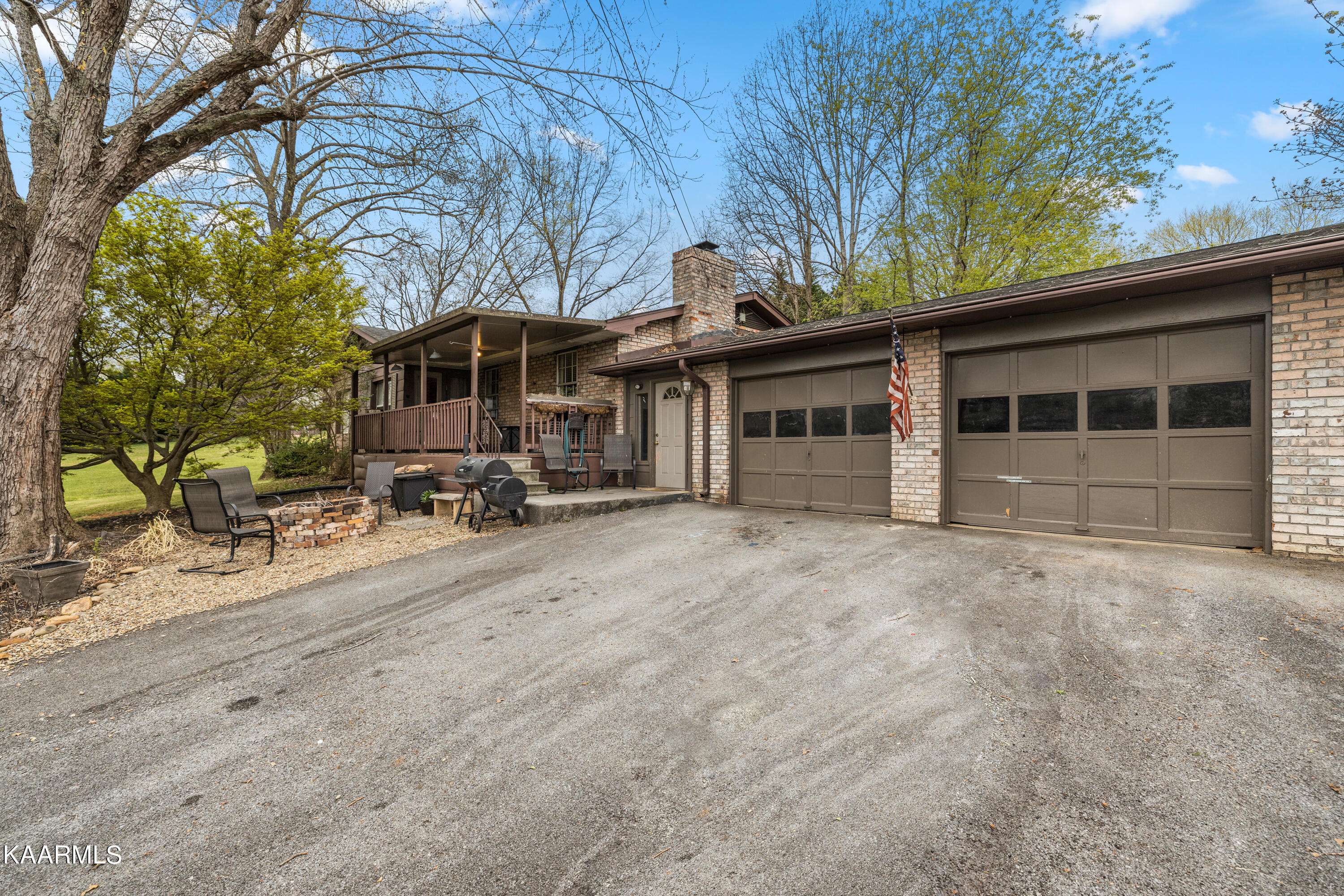 Seymour, TN 37865,520 Tipton LN