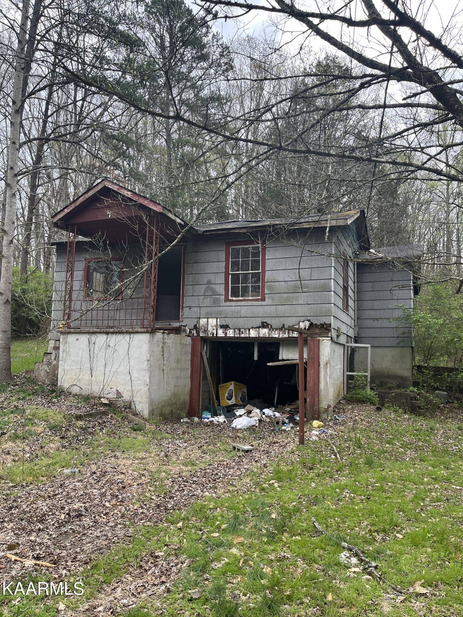 Strawberry Plains, TN 37871,612 Randles Rd