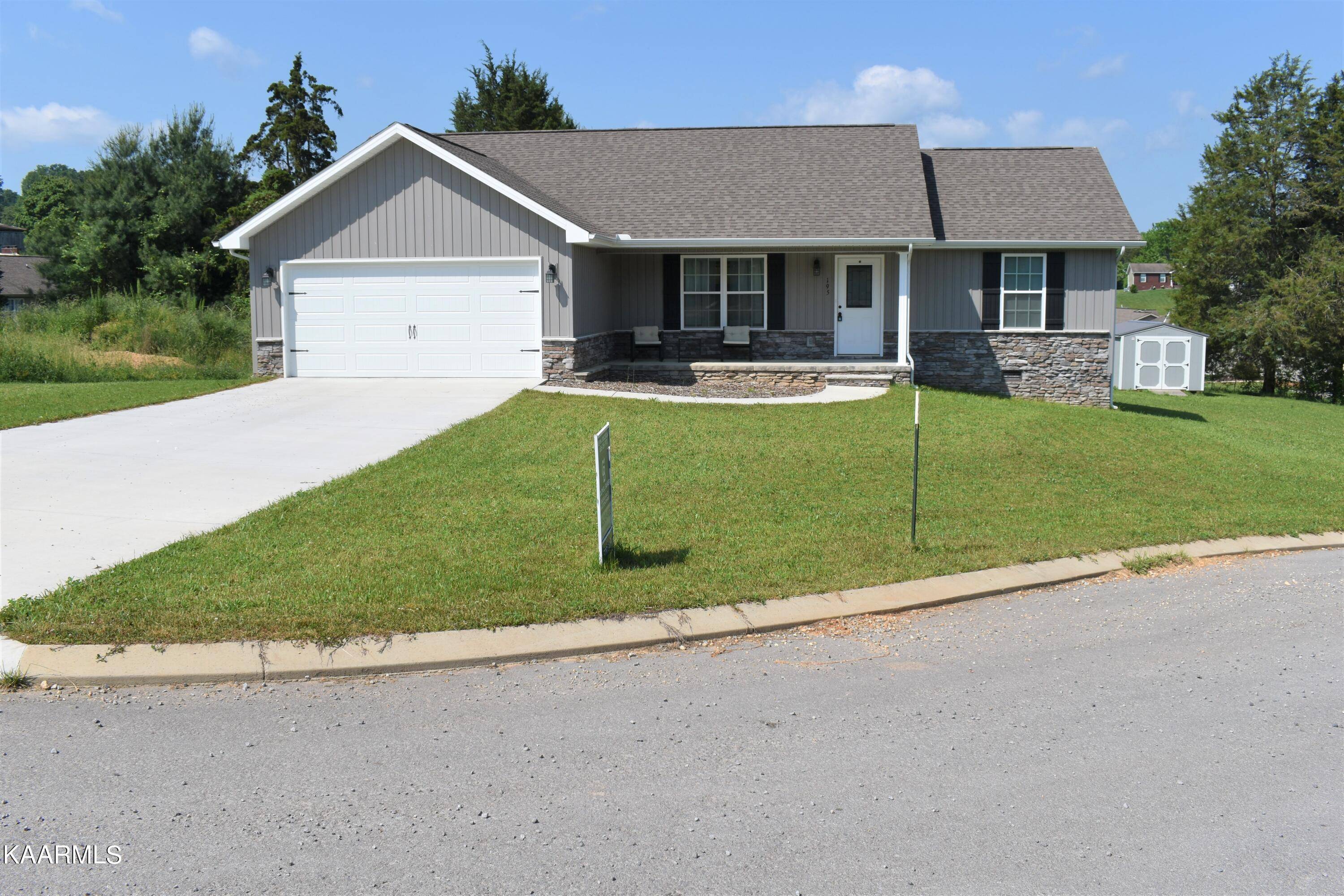 New Tazewell, TN 37825,195 JB St