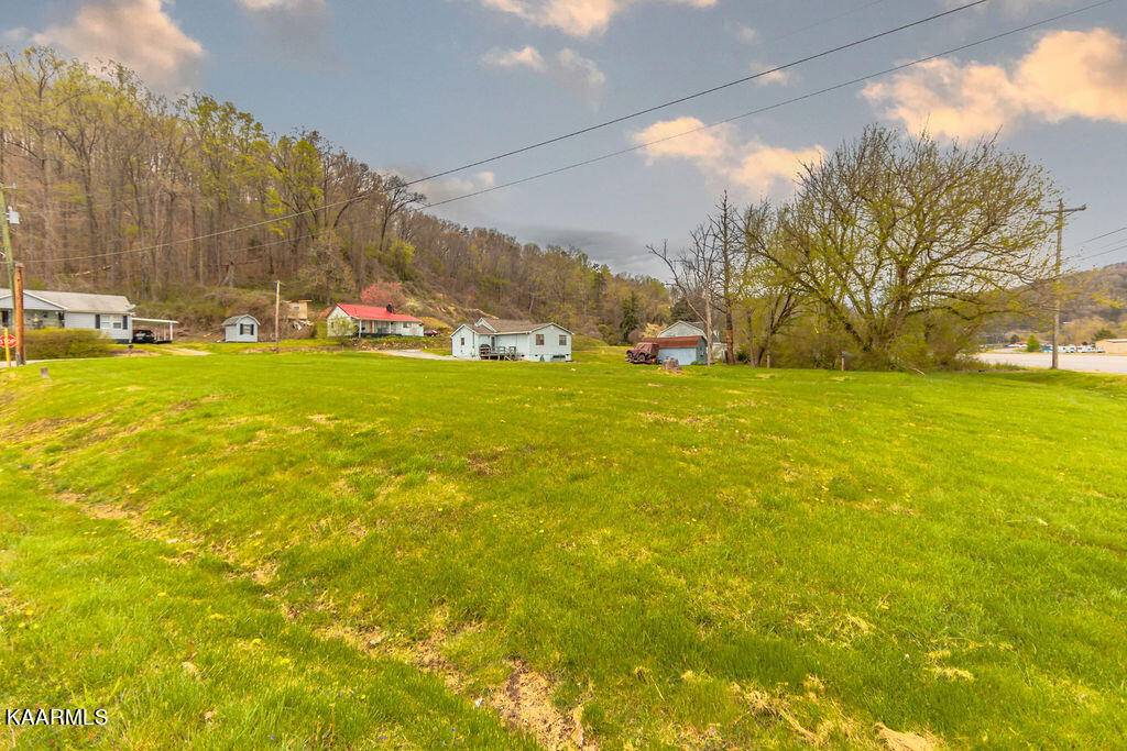 Oliver Springs, TN 37840,Hen Valley Rd